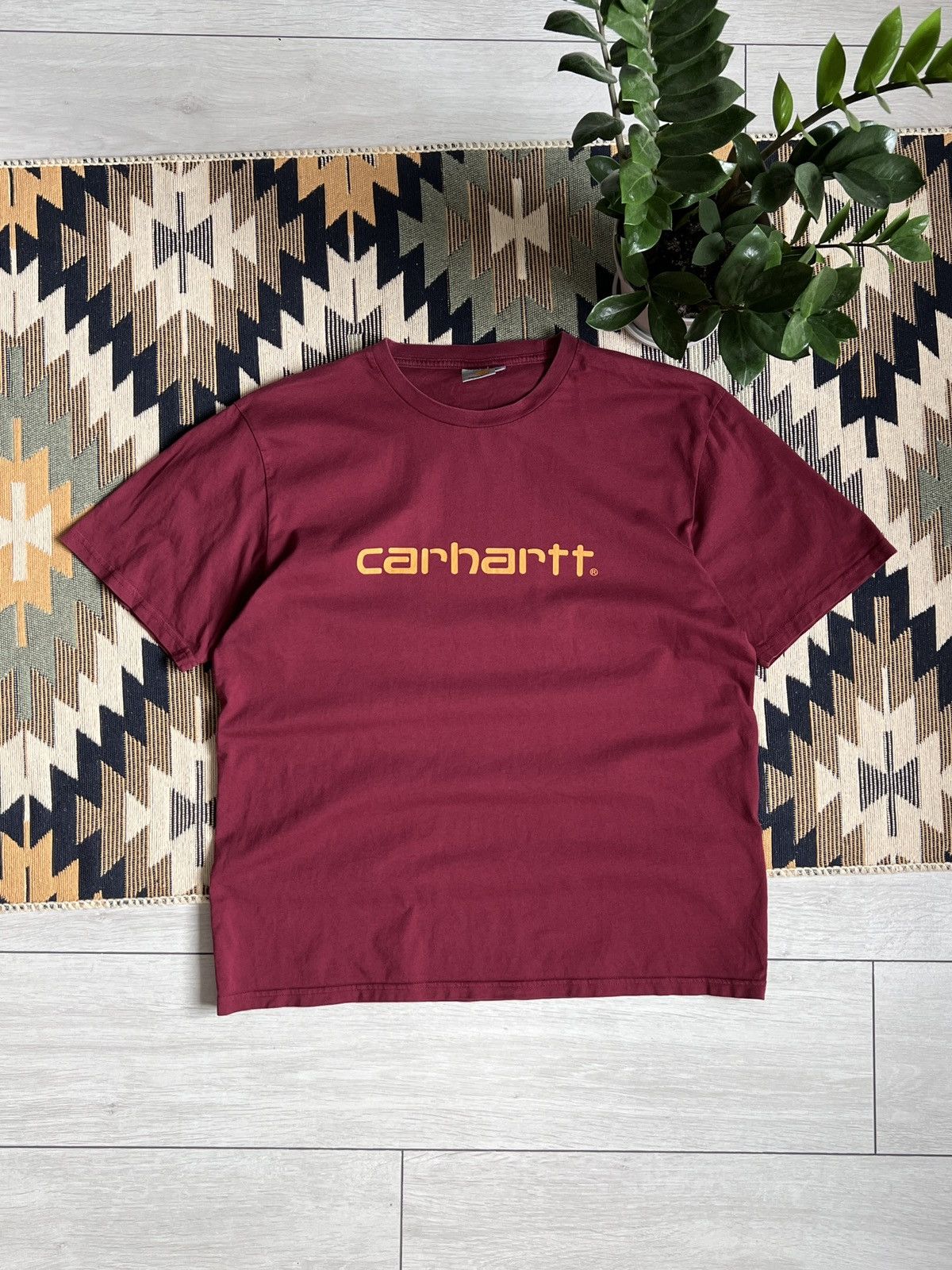 Carhartt Vintage Carhartt Centre Big Logo T-shirt Size US XL / EU 56 / 4 - 1 Thumbnail