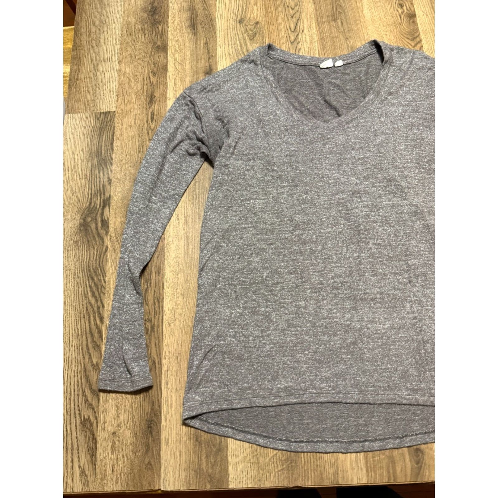 Gap GAP Shirt Women's Medium Gray V-Neck Long Sleeve Shirt Size M / US 6-8 / IT 42-44 - 3 Thumbnail