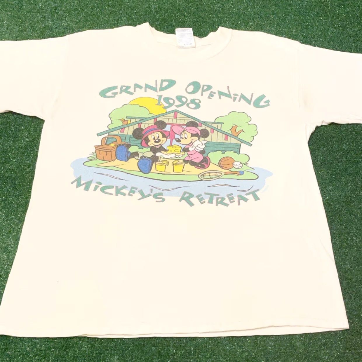 Disney VINTAGE 90s Disney Grand Opening Mickeys Retreat Shirt Mens L White T-Shirt Cast Mem Theme 90s Animals Cartoon Disney Size US L / EU 52-54 / 3 - 4 Thumbnail