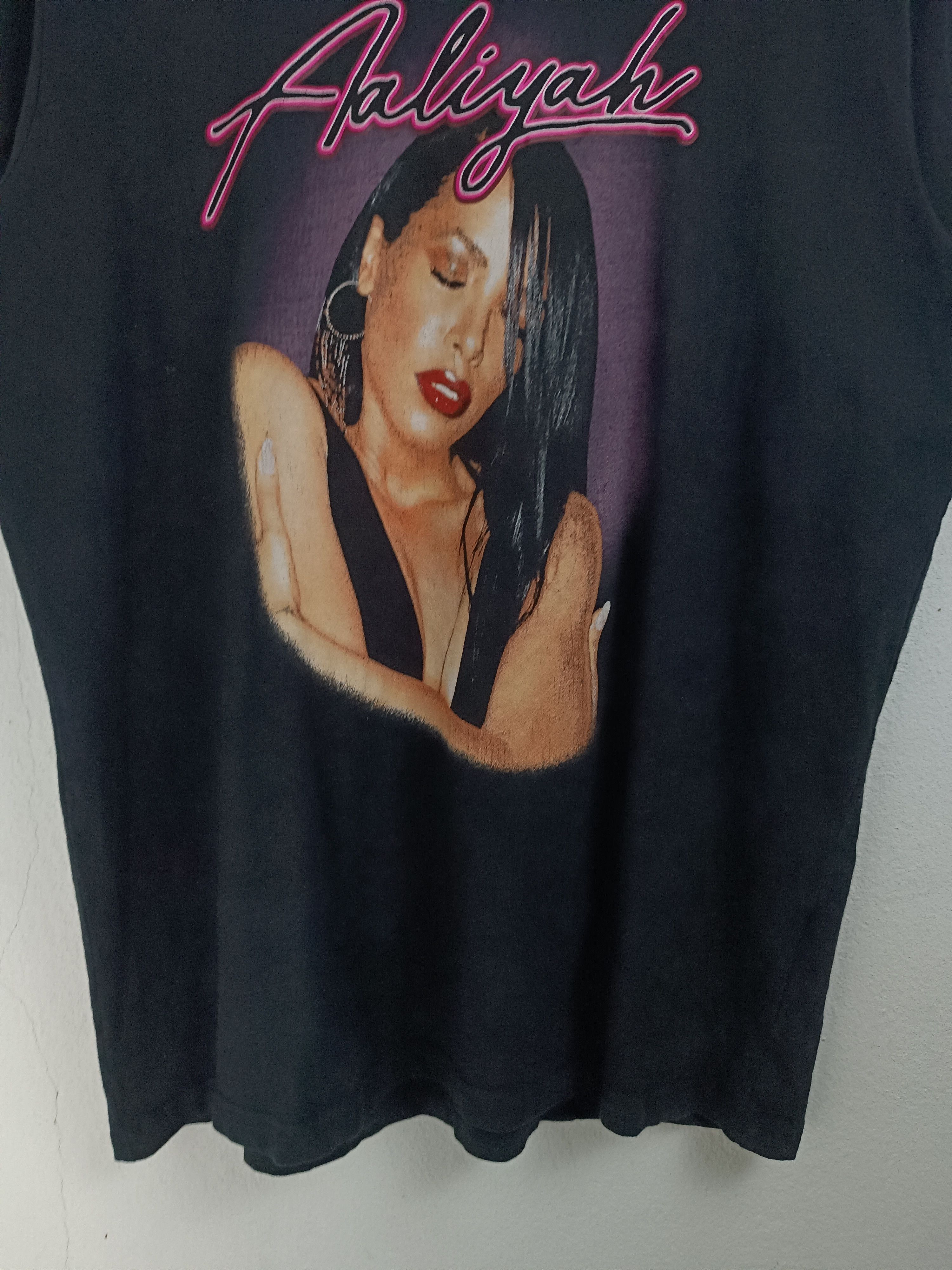 Rap Tees VINTAGE AALIYAH WORLD TOUR 1997 TOUR TEE jcole left eye dre Size US L / EU 52-54 / 3 - 8 Thumbnail