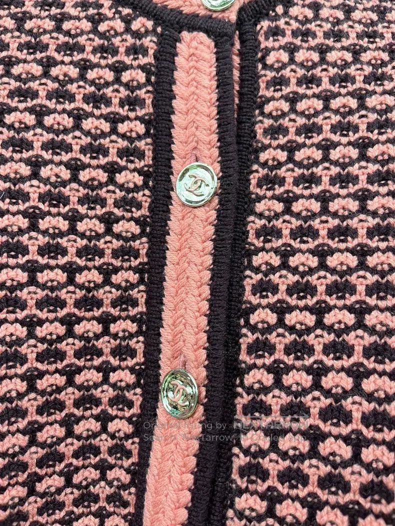 Chanel Chanel Pink short knitted cardigan coat Size XXS / US 00 / IT 34 - 2 Thumbnail