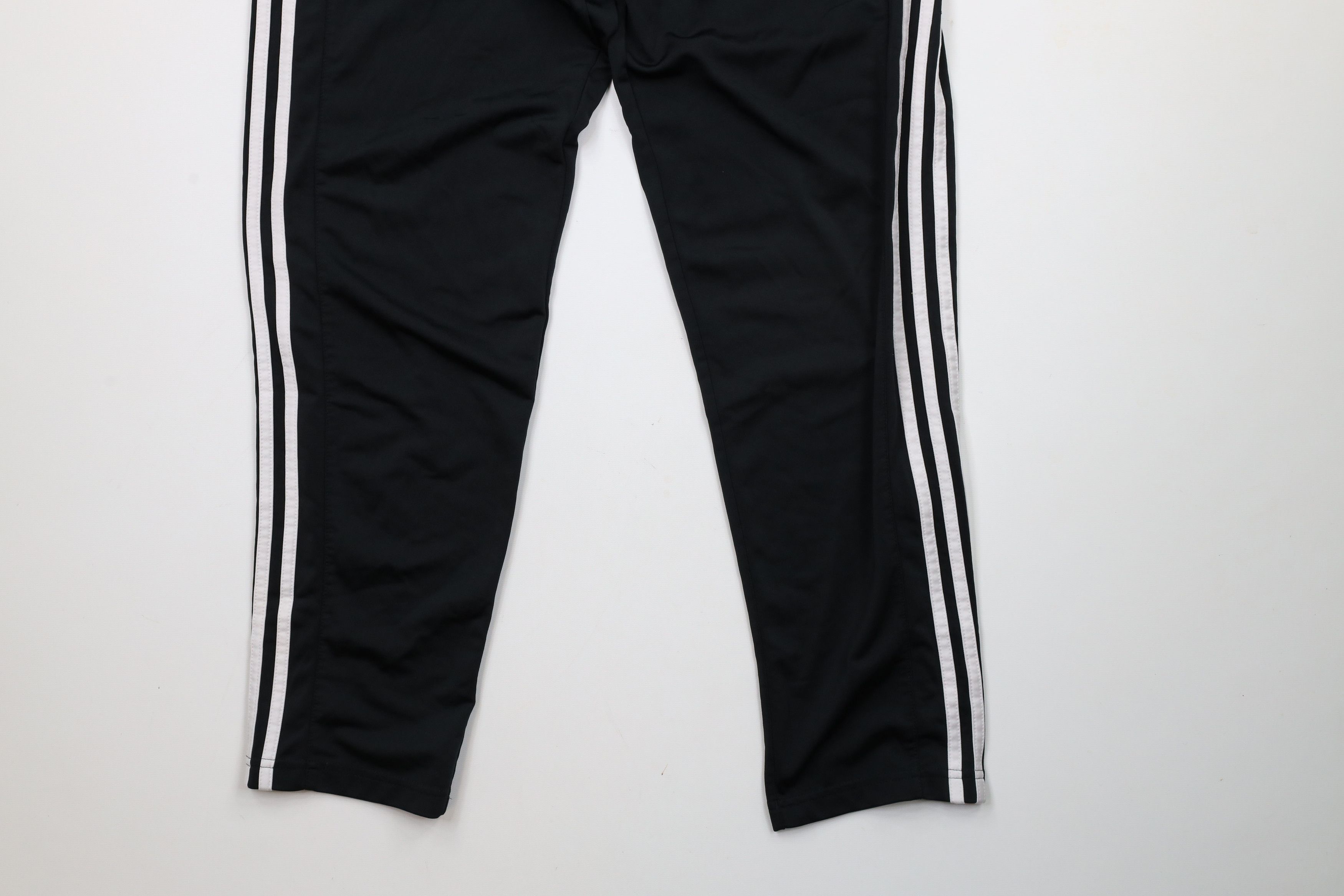 Adidas × Vintage Vintage Adidas Out Striped Tapered Leg Soccer Warm Up Pants Size US 34 / EU 50 - 4 Thumbnail