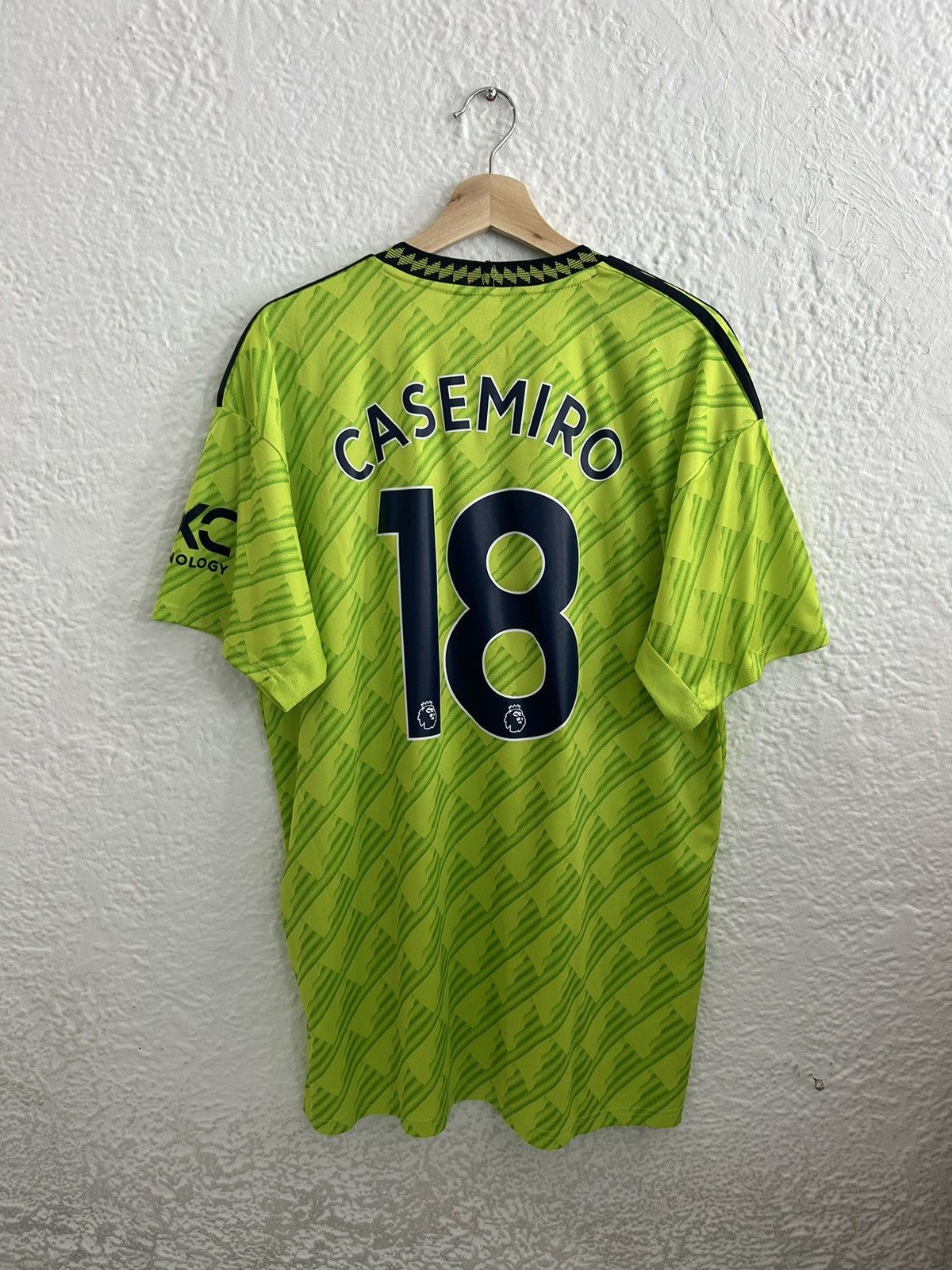Adidas 2022-23 Casemiro Adidas Manchester United 3rd Kit Size US XXL / EU 58 / 5 - 1 Thumbnail