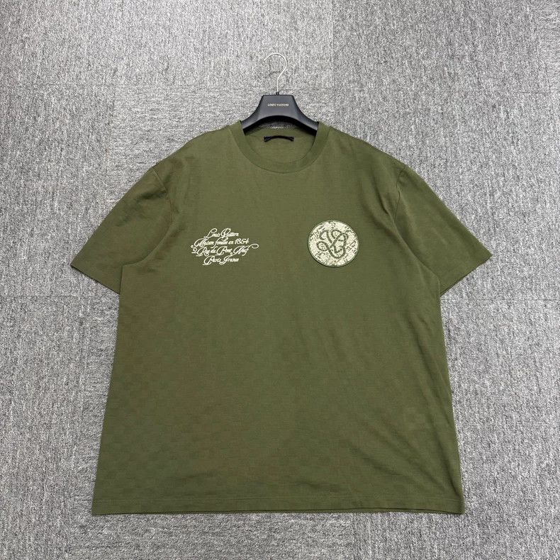 Louis Vuitton Louis Vuitton SS25 Snake Limited Embroidered T-shirt Size US XL / EU 56 / 4 - 1 Thumbnail