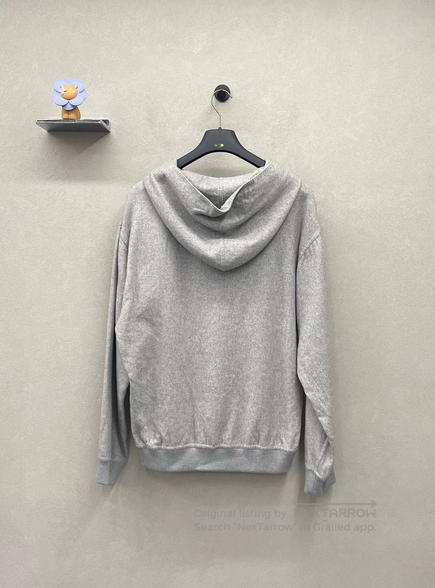 Louis Vuitton gray cashmere hooded sweatshirt size L. Size US L / EU 52-54 / 3 - 2 Thumbnail