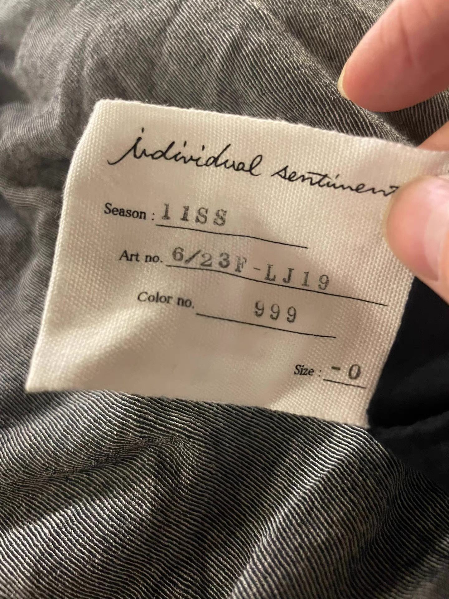 Individual Sentiments Individual Sentiments 11SS Grey Diagonal‑Button Dress, Ｑ25 Size XS / US 0-2 / IT 36-38 - 3 Thumbnail