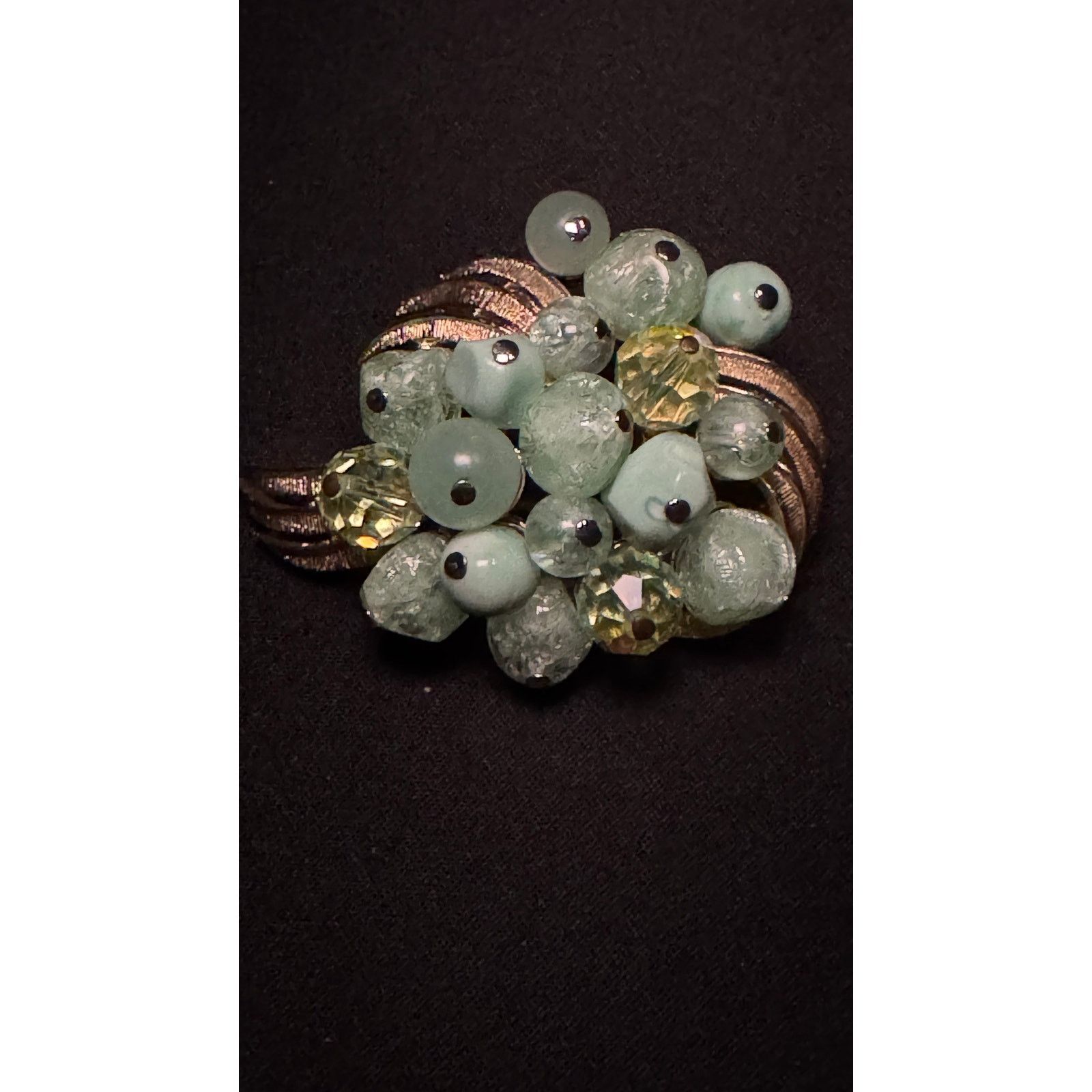 Other Vintage Coro 1940's Cluster of Green Beads Gold Tone Brooch Size ONE SIZE - 1 Thumbnail