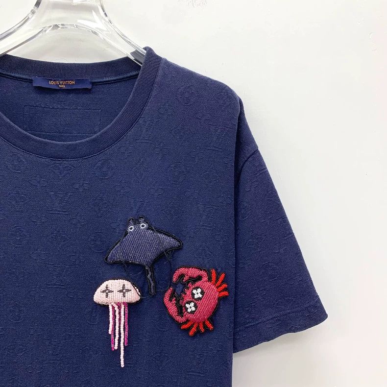Louis Vuitton Louis Vuitton Navy animal beaded cotton crew neck short-sl Size US M / EU 48-50 / 2 - 3 Thumbnail