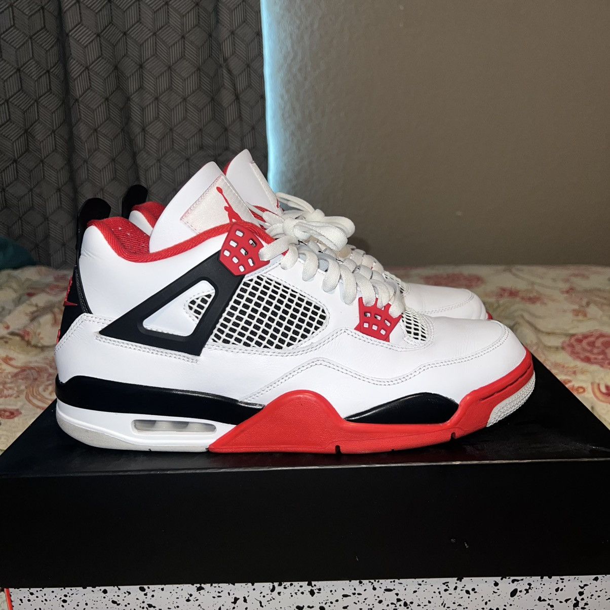 Jordan Brand Jordan 4 “fire red” Size US 11 / EU 44 - 2 Thumbnail
