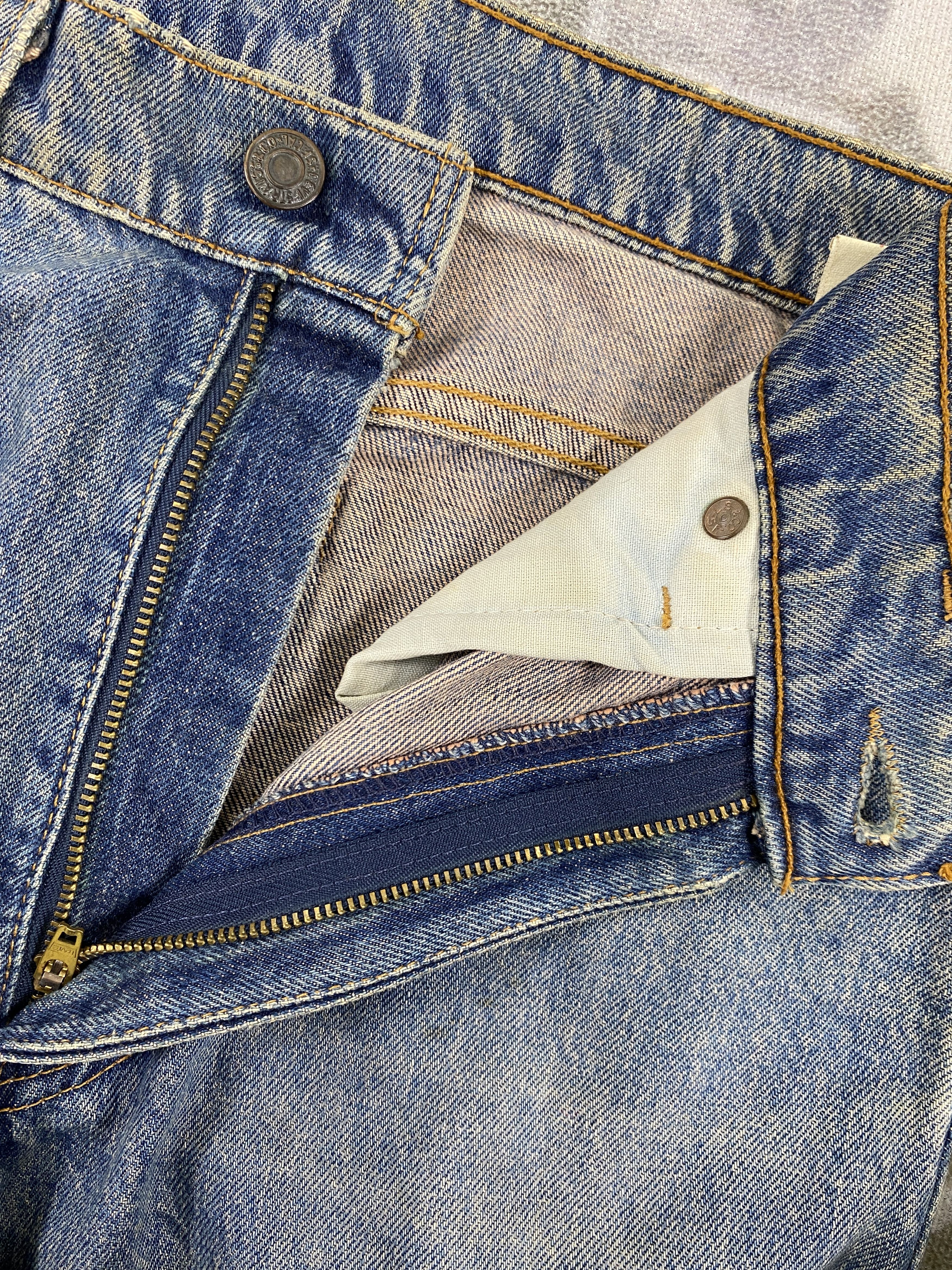 Levi's Distressed Vintage Levi's 517 Flare Jeans 31x32.5-JN3451 Size US 31 - 6 Thumbnail