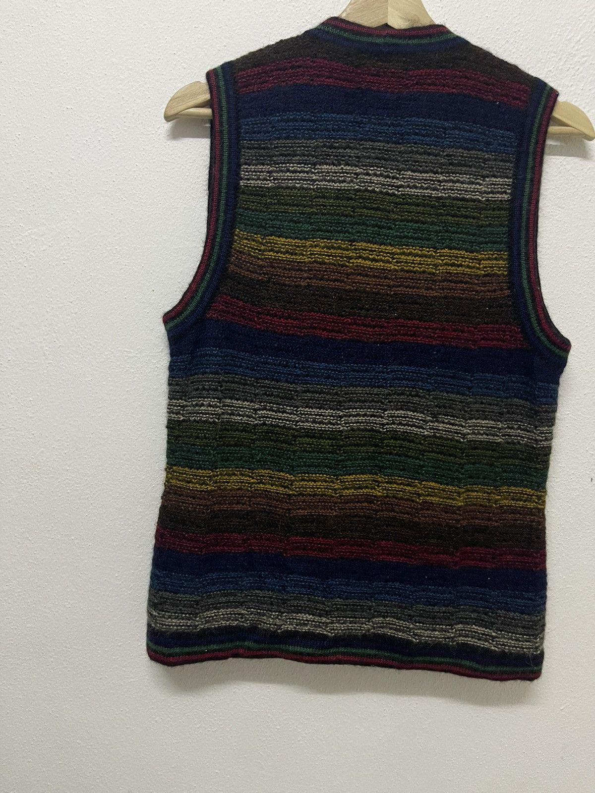 Vintage 1990s ROYAL ALPACA MULTICOLOUR KNIT BUTTON VEST RARE Size US S / EU 44-46 / 1 - 10 Thumbnail