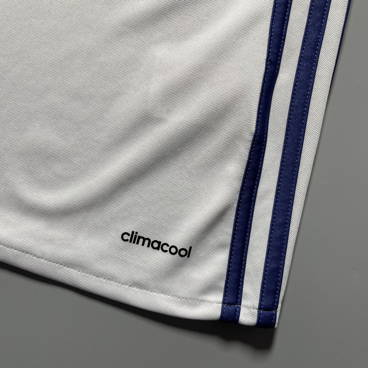 Adidas × Vintage REAL MADRID ADIDAS 2016/2017 FOOTBALL HOME JERSEY #7 RONALDO Size US S / EU 44-46 / 1 - 10 Thumbnail