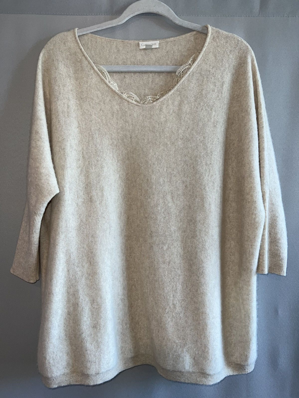Other Garnet Hill 100% Cashmere Lace Trim V-Neck Sweater Beige XS Size XS / US 0-2 / IT 36-38 - 1 Thumbnail