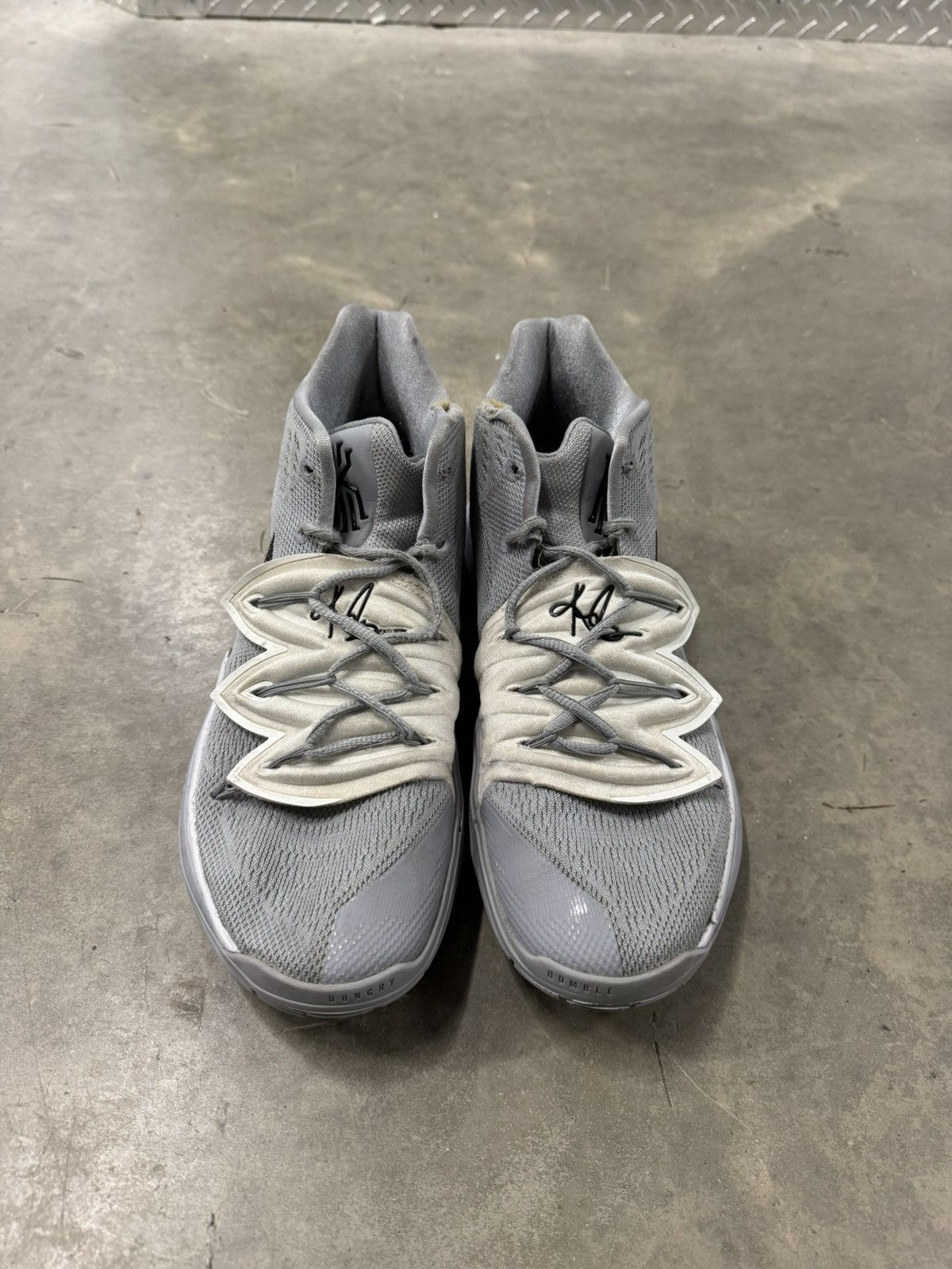 Nike Nike Kyrie 5 TB Wolf Grey Size 10 Size US 10 / EU 43 - 4 Thumbnail