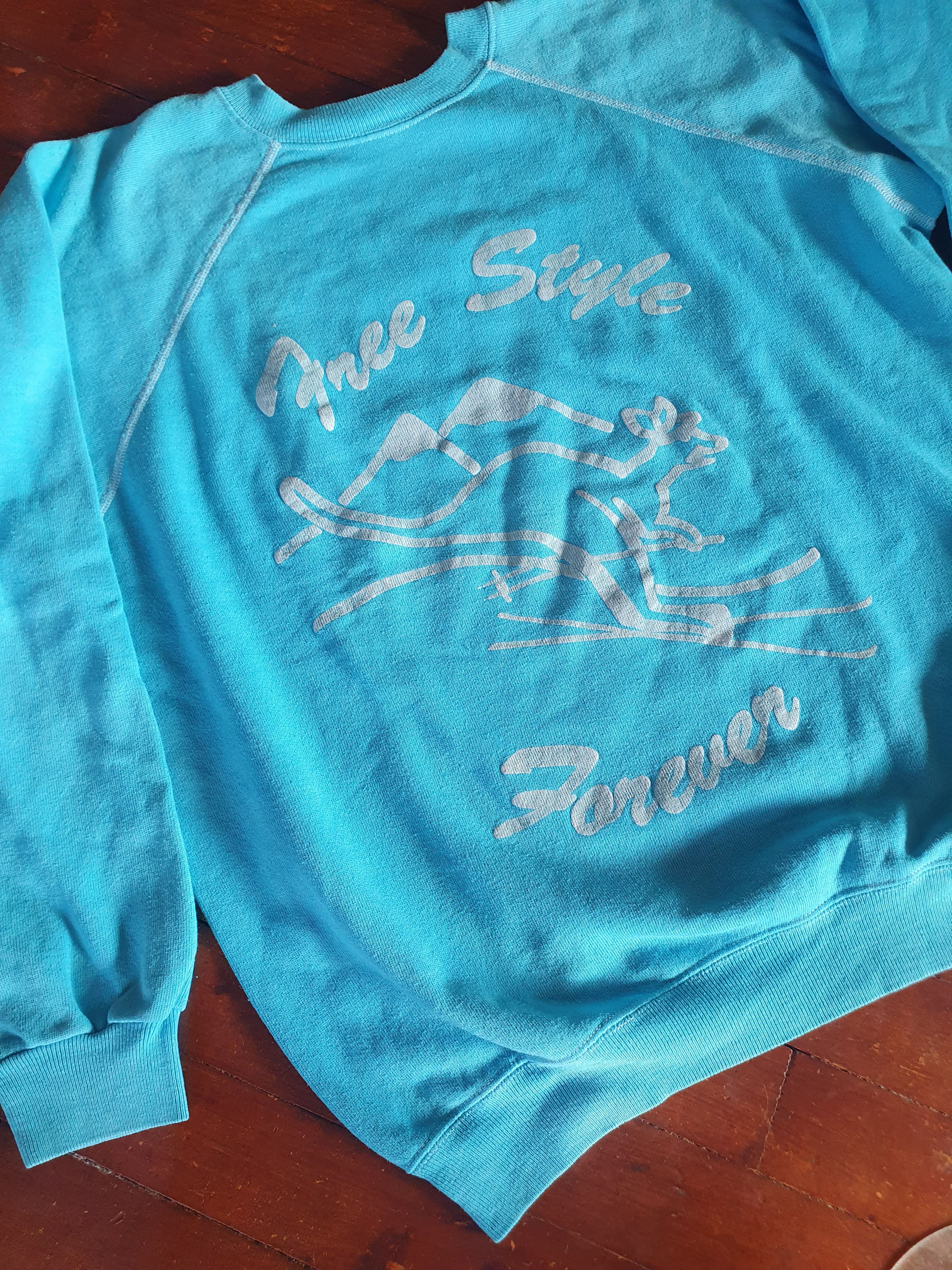 Hanes × Vintage Oregard Ski Team Val Thorens 1986 Vintage sweatshirt sz L? Size US L / EU 52-54 / 3 - 2 Thumbnail
