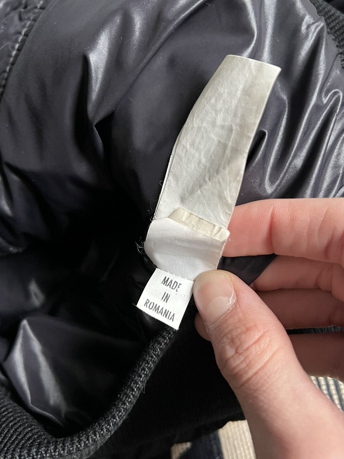 Moncler Moncler Maya Kids 128cm Big Logo Puffer Jacket Size US XXS / EU 40 - 19 Thumbnail