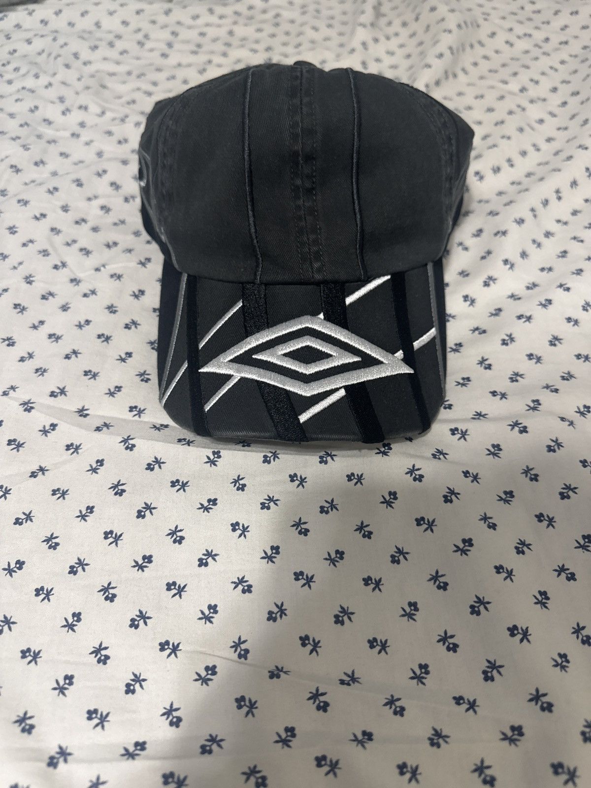 Slam Jam × Umbro Umbro x Slam Jam - Spikes Cap Anthracite - OS Hat