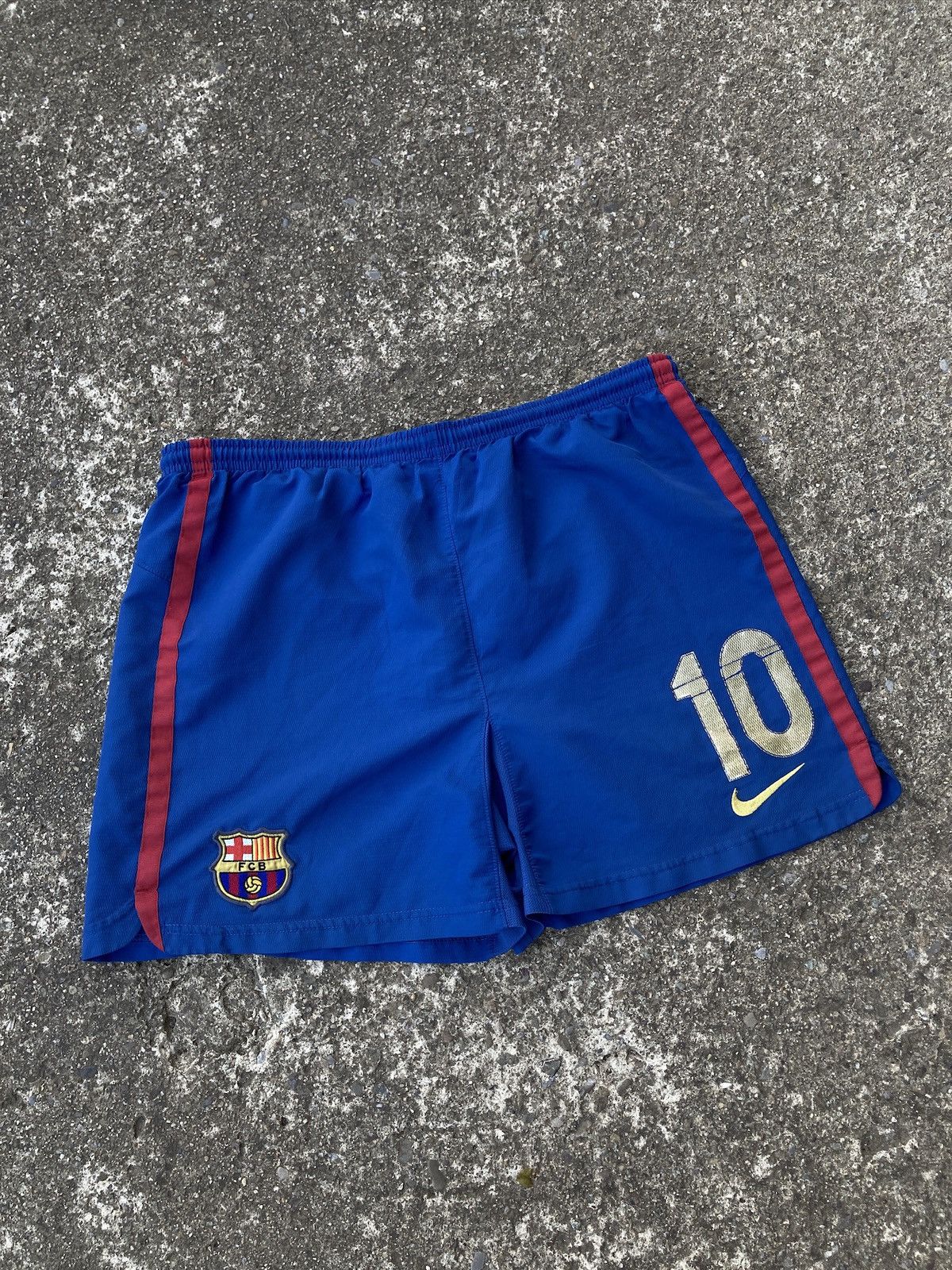 Nike × Vintage 2008/2009 FC Barcelona Nike hoke shorts Size US 34 / EU 50 - 1 Thumbnail