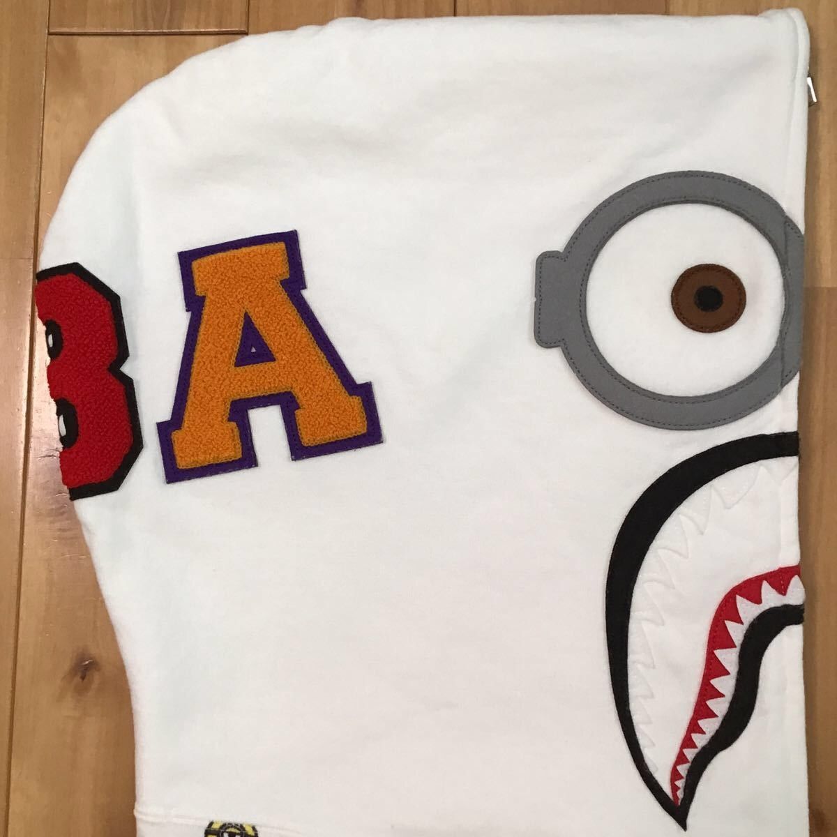 Bape BAPE × Minions Shark full zip hoodie White a bathing ape Size US L / EU 52-54 / 3 - 4 Thumbnail