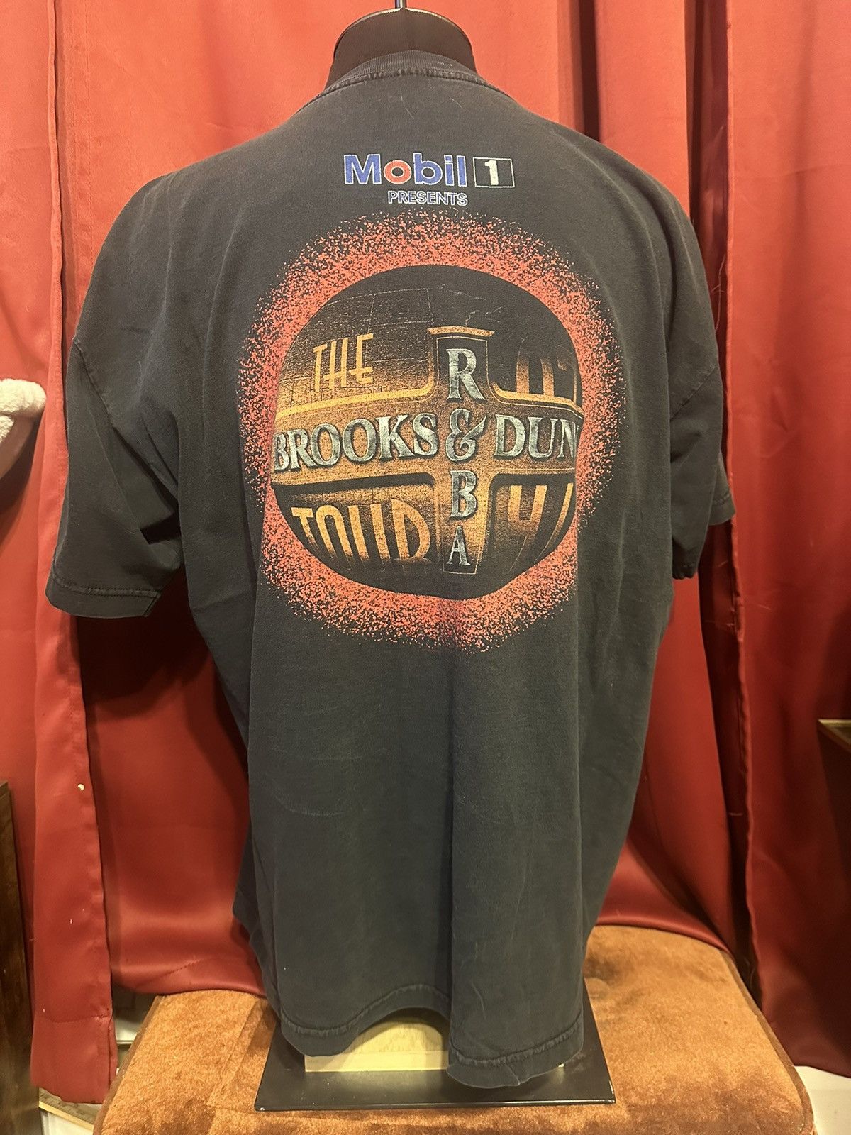 Band Tees × Grailed × Vintage Vintage Reba McEntire Brooks N Dunn Shirt 90s Band Tee Grail Size US XXL / EU 58 / 5 - 2 Thumbnail