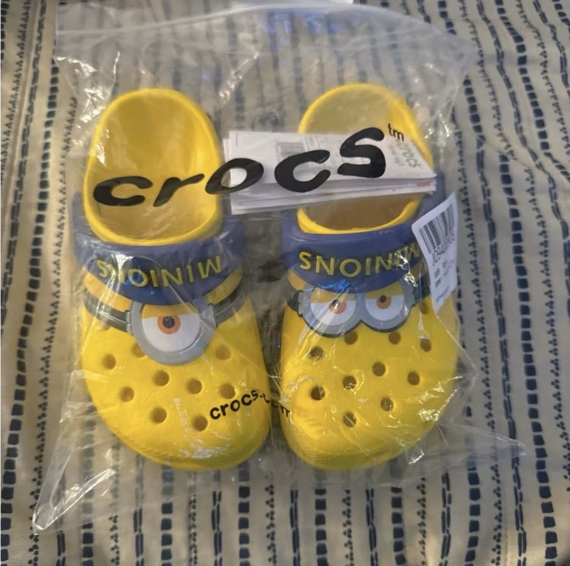 Crocs Minions crocs Size US 8.5 / EU 41-42 - 1 Thumbnail