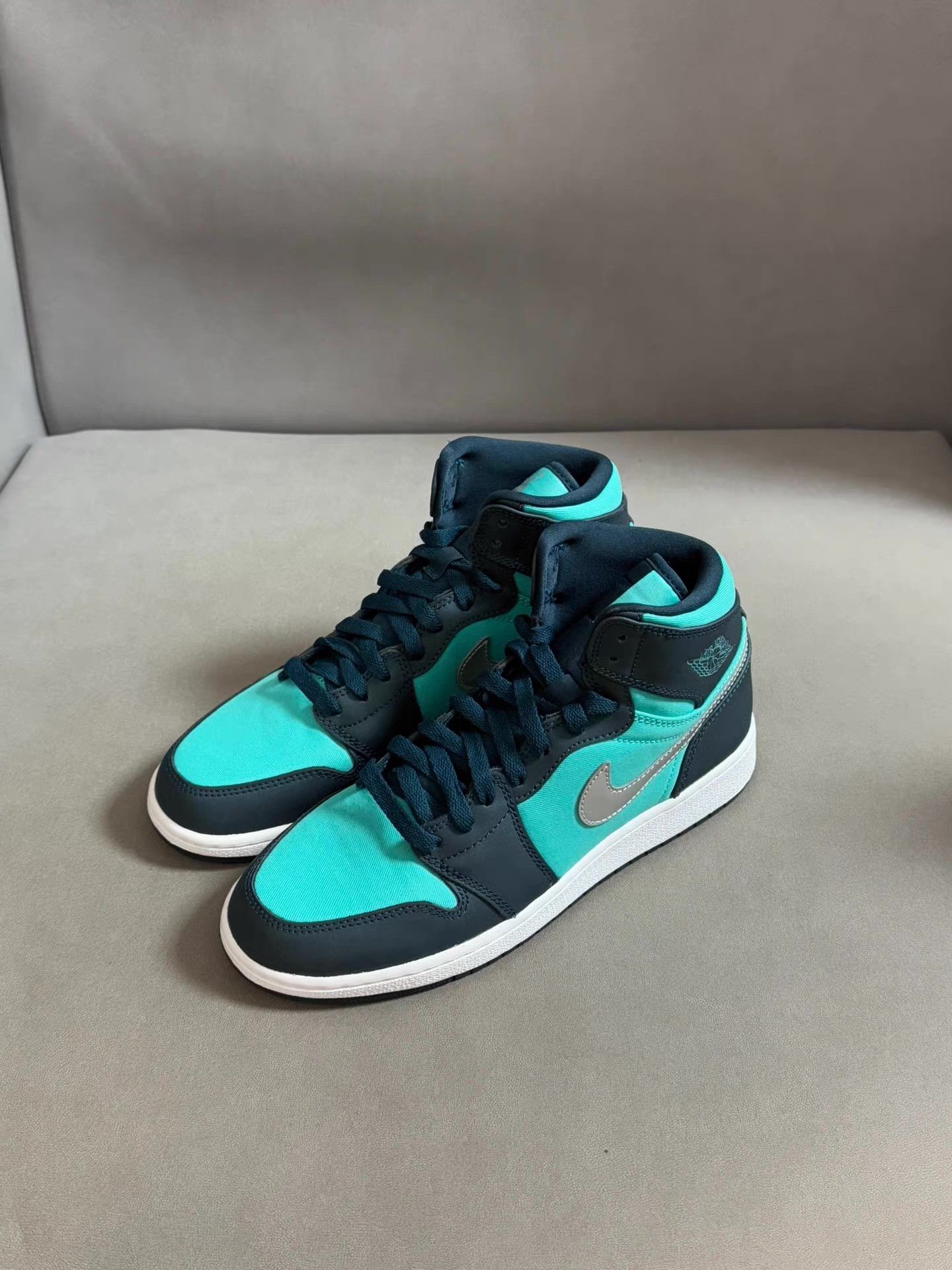 Nike Air Jordan 1 Lake Green Ｑ20 Size US 7 / EU 40 - 2 Thumbnail