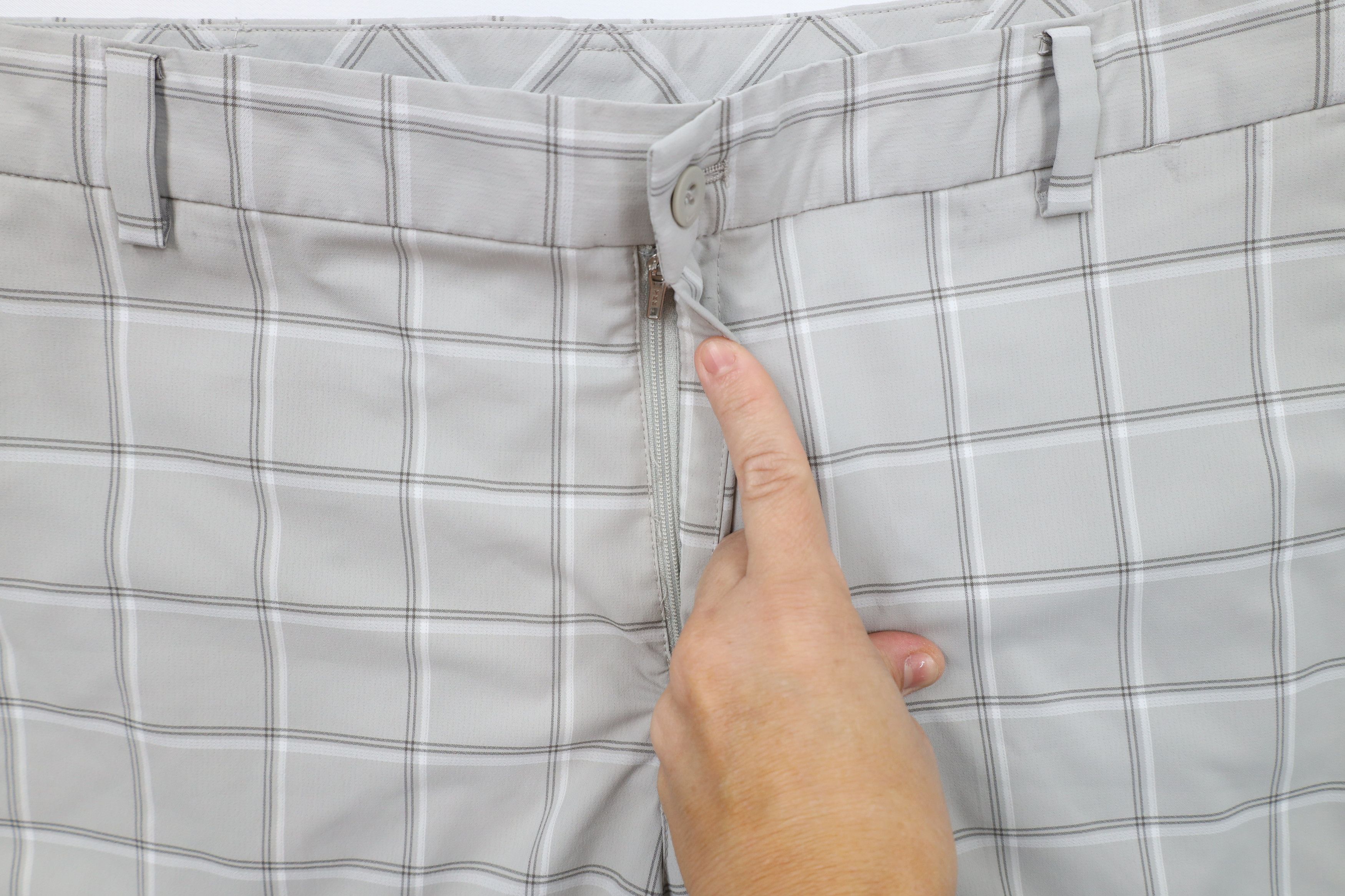 Nike × Vintage Nike Golf Front Golfing Chino Shorts Gray Plaid Polyester Size US 34 / EU 50 - 6 Thumbnail