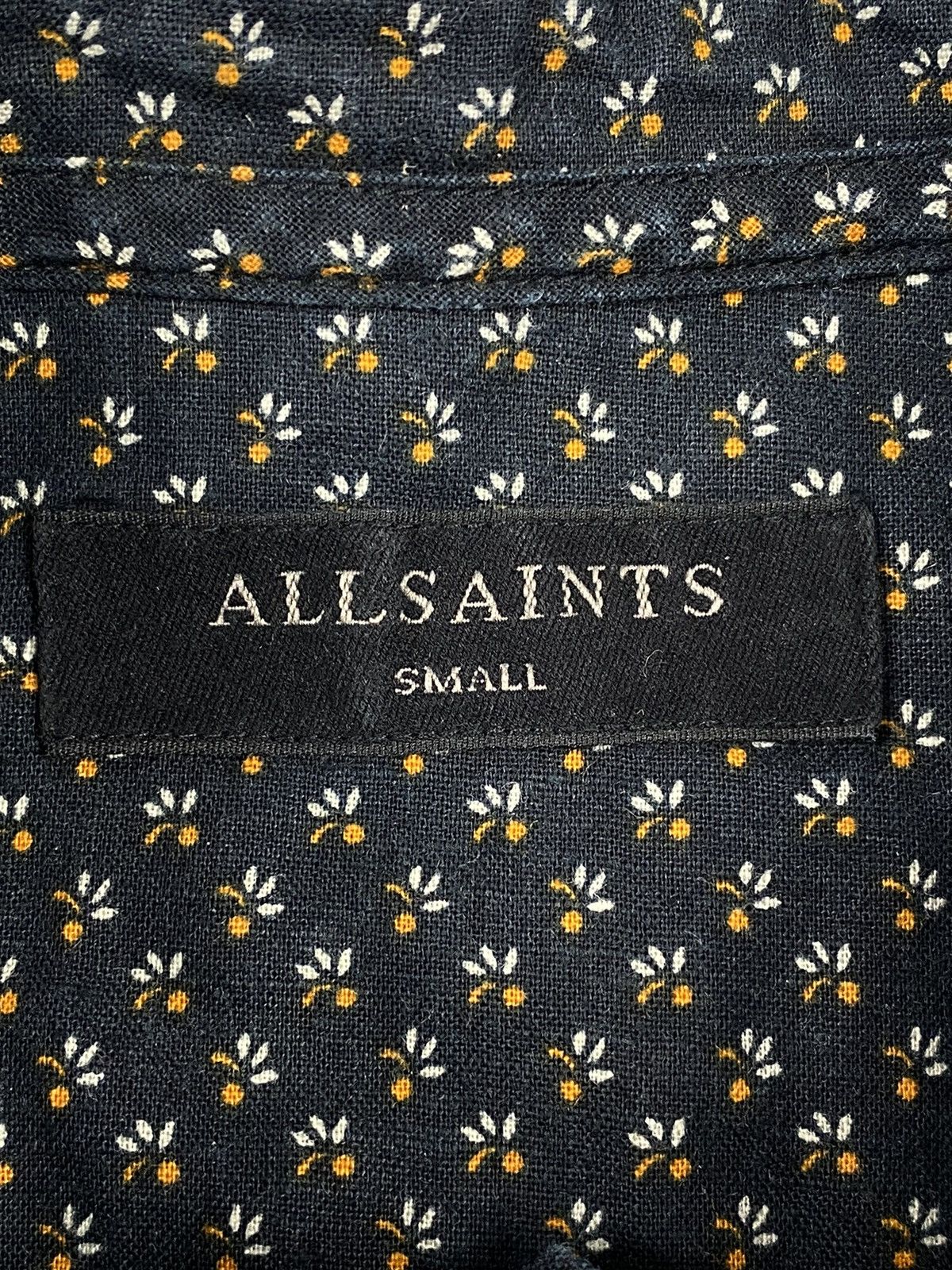 Allsaints Allsaints Flowers Print Designer Luxury Button Up Shirt Size US S / EU 44-46 / 1 - 7 Thumbnail