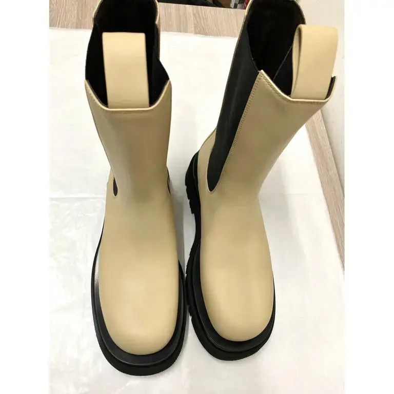 Bottega Veneta o1n1vont1024 Lug Boots in Beige Size US 10.5 / IT 40.5 - 4 Thumbnail
