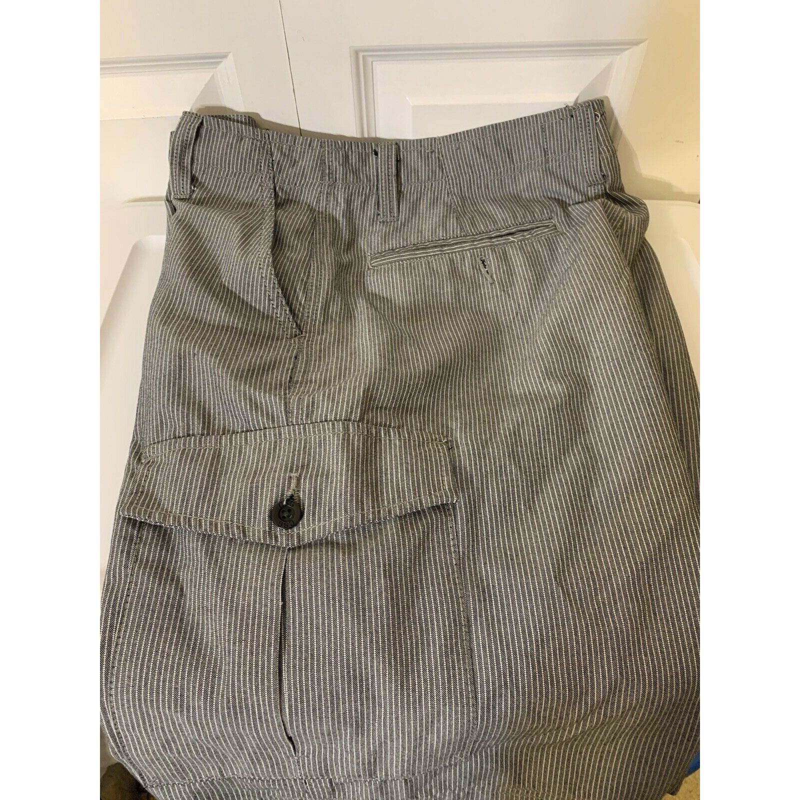Champs Sport Champs Sports Gear Men's Sz 34 Gray Striped Shorts Size US 34 / EU 50 - 1 Thumbnail