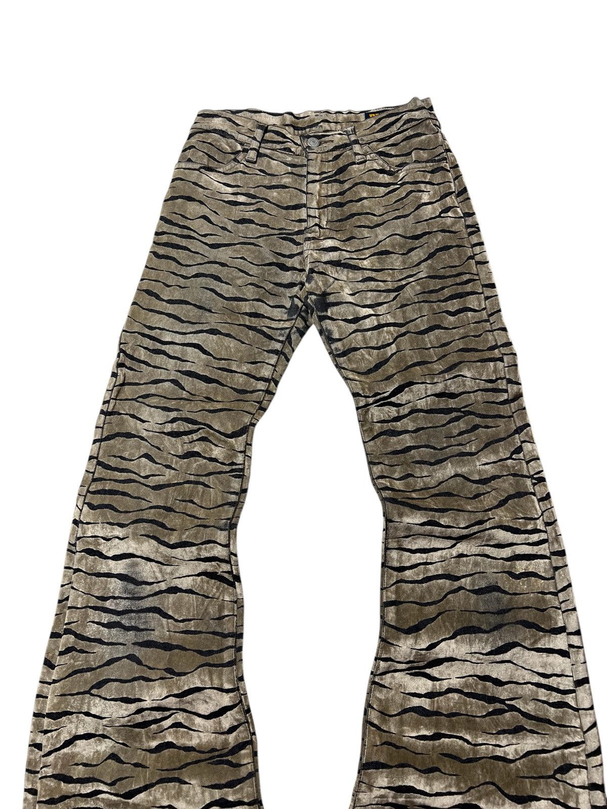 Japanese Brand Crazy Vintage Bison Zebra Claws Flared Pants Size US 28 / EU 44 - 2 Thumbnail