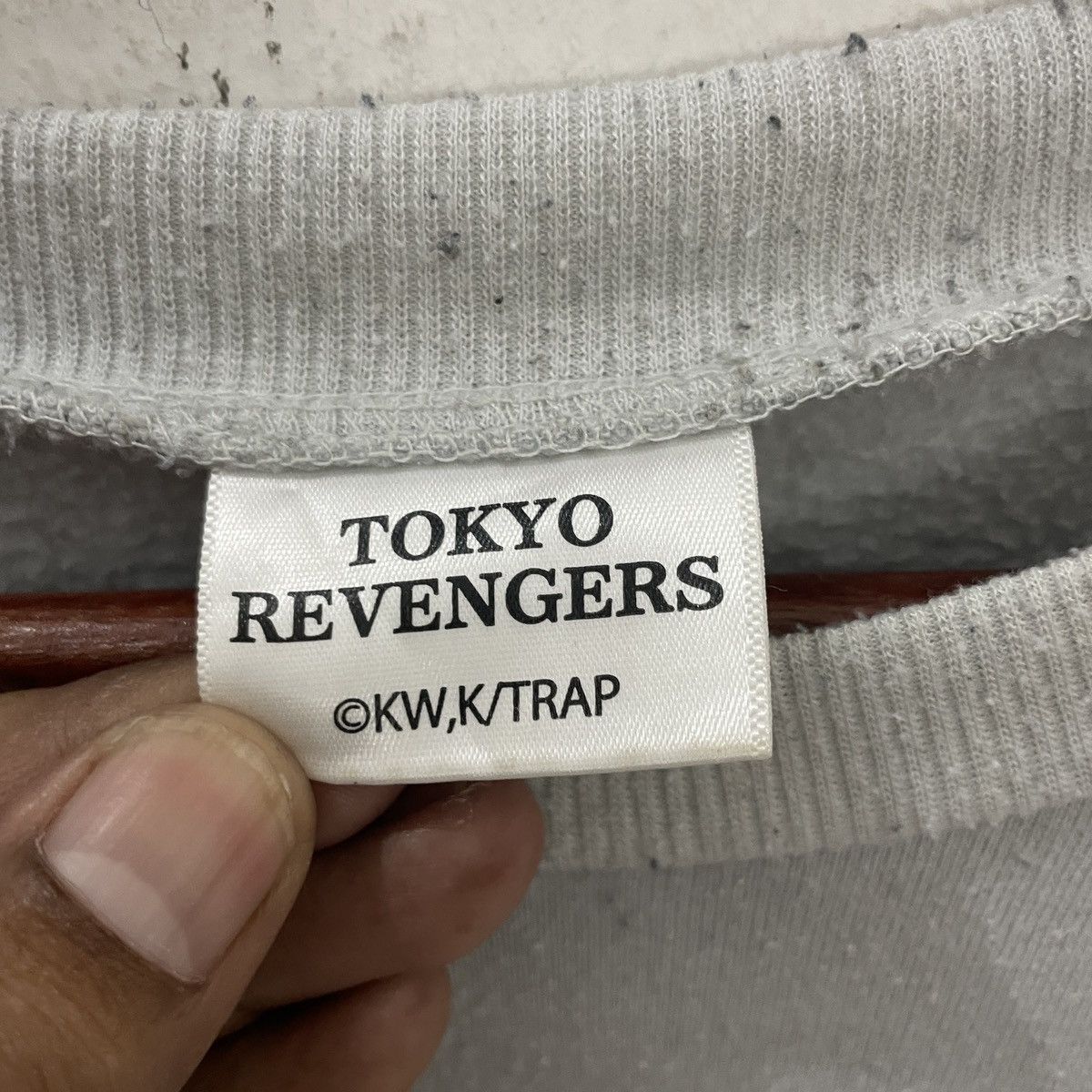 Anime Vintage Tokyo Revengers Anime Big Logo Sweatshirt Size US L / EU 52-54 / 3 - 5 Thumbnail
