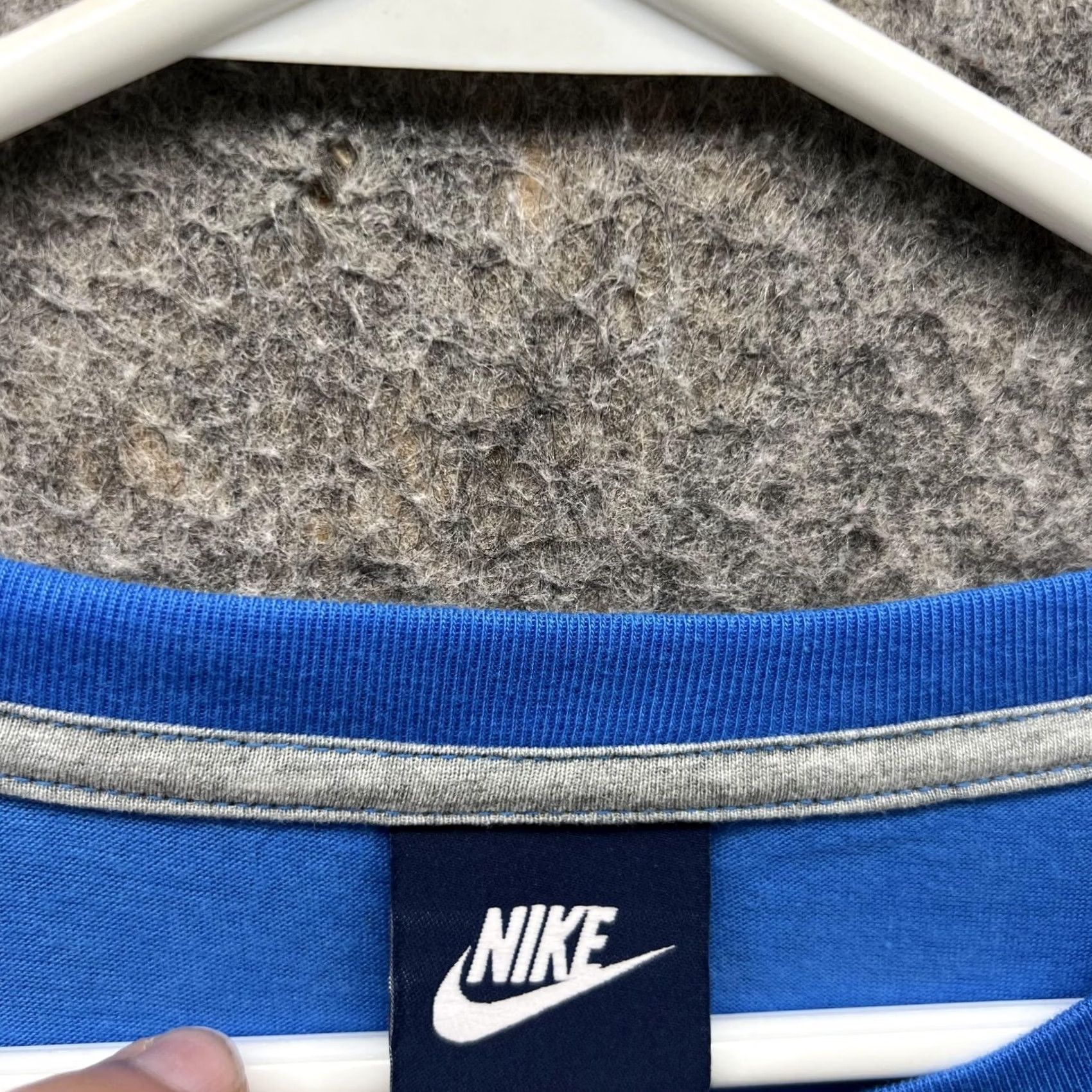 Nike Nike Shirt Women Large Ladies Blue White Cropped Spell Out Crewneck Swoosh - Size L / US 10 / IT 46 - 5 Thumbnail