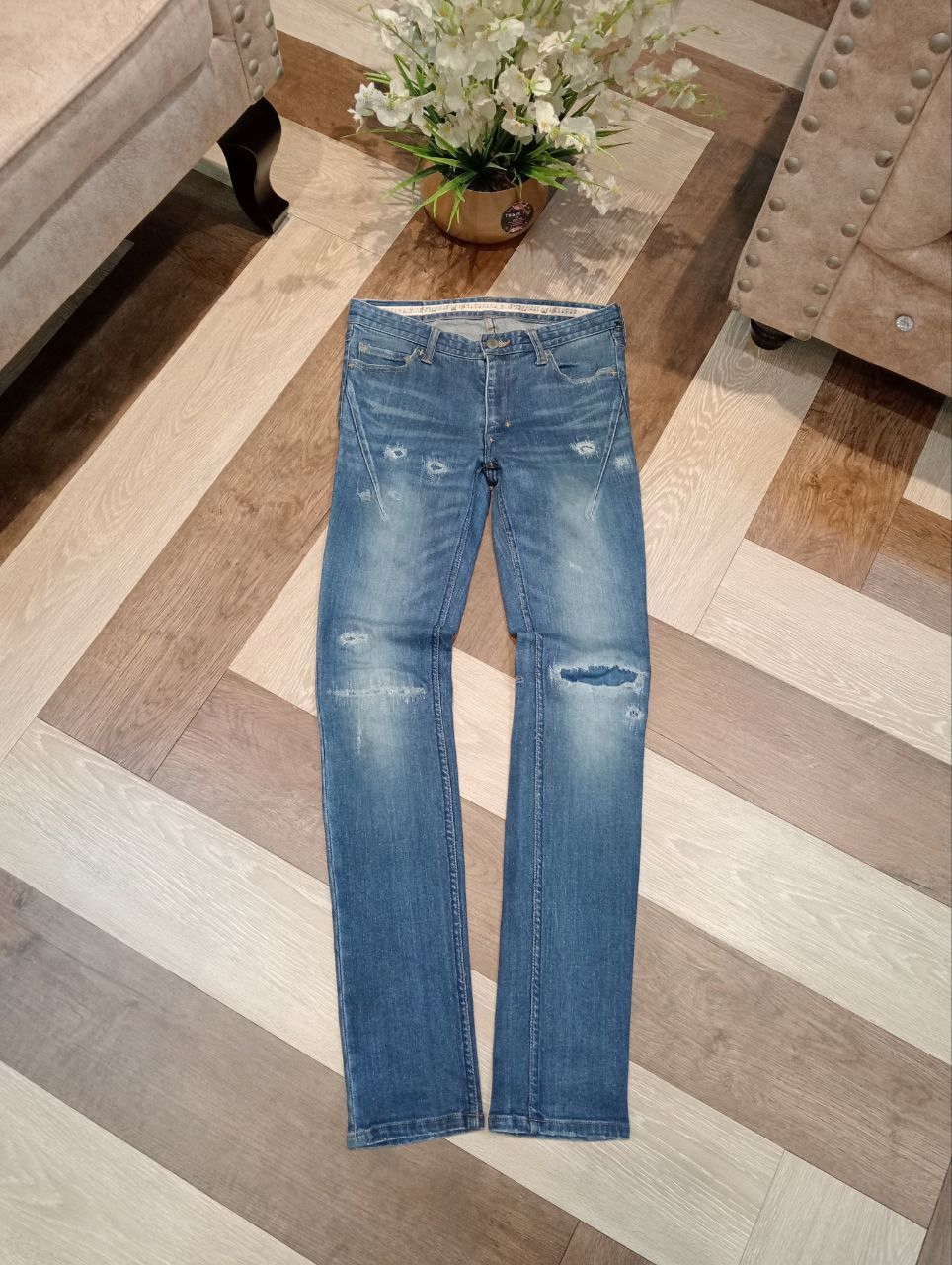 Number (N)ine NUMBER NINE X STUDIOUS BLUE DISTRESSED SKINNY STRETCH JEANS Size US 29 - 1 Thumbnail