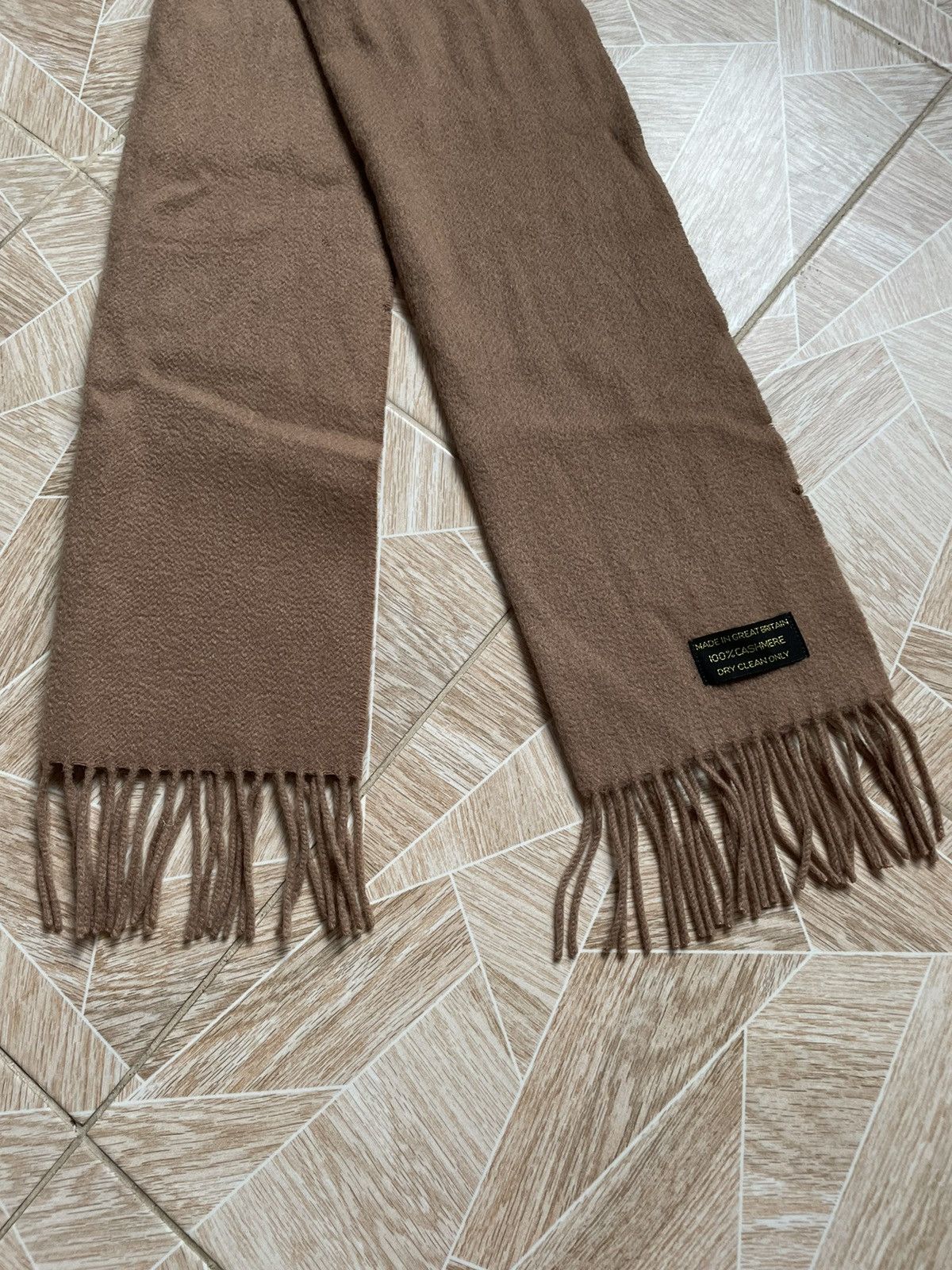Vintage Rare Vintage Cashmere Beige Scarf Made in Great Britain Size ONE SIZE - 3 Thumbnail