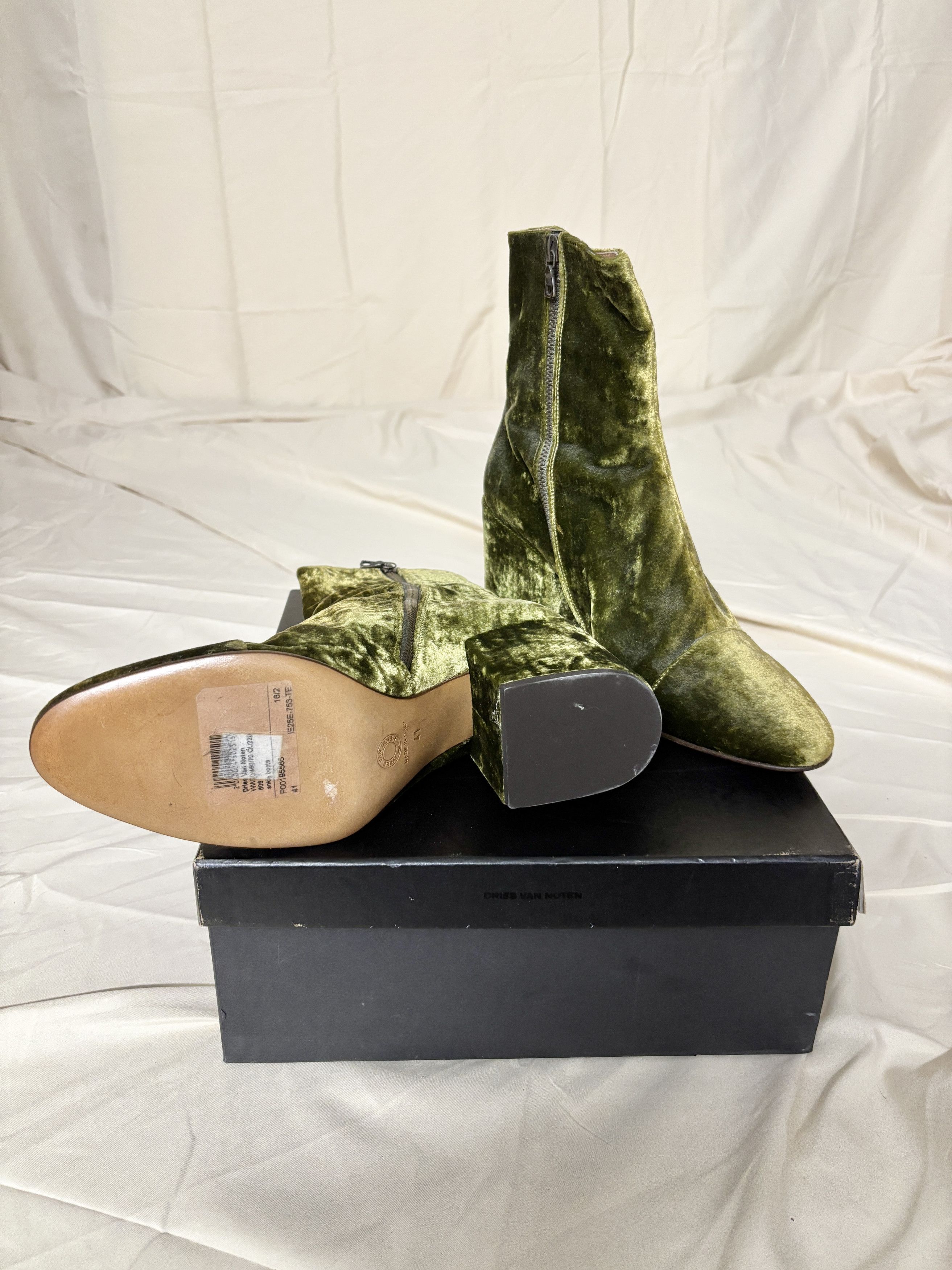 Dries Van Noten Dries Van Noten Green Velvet Ankle Boots, Runway A/W15 Size US 10 / IT 40 - 3 Thumbnail
