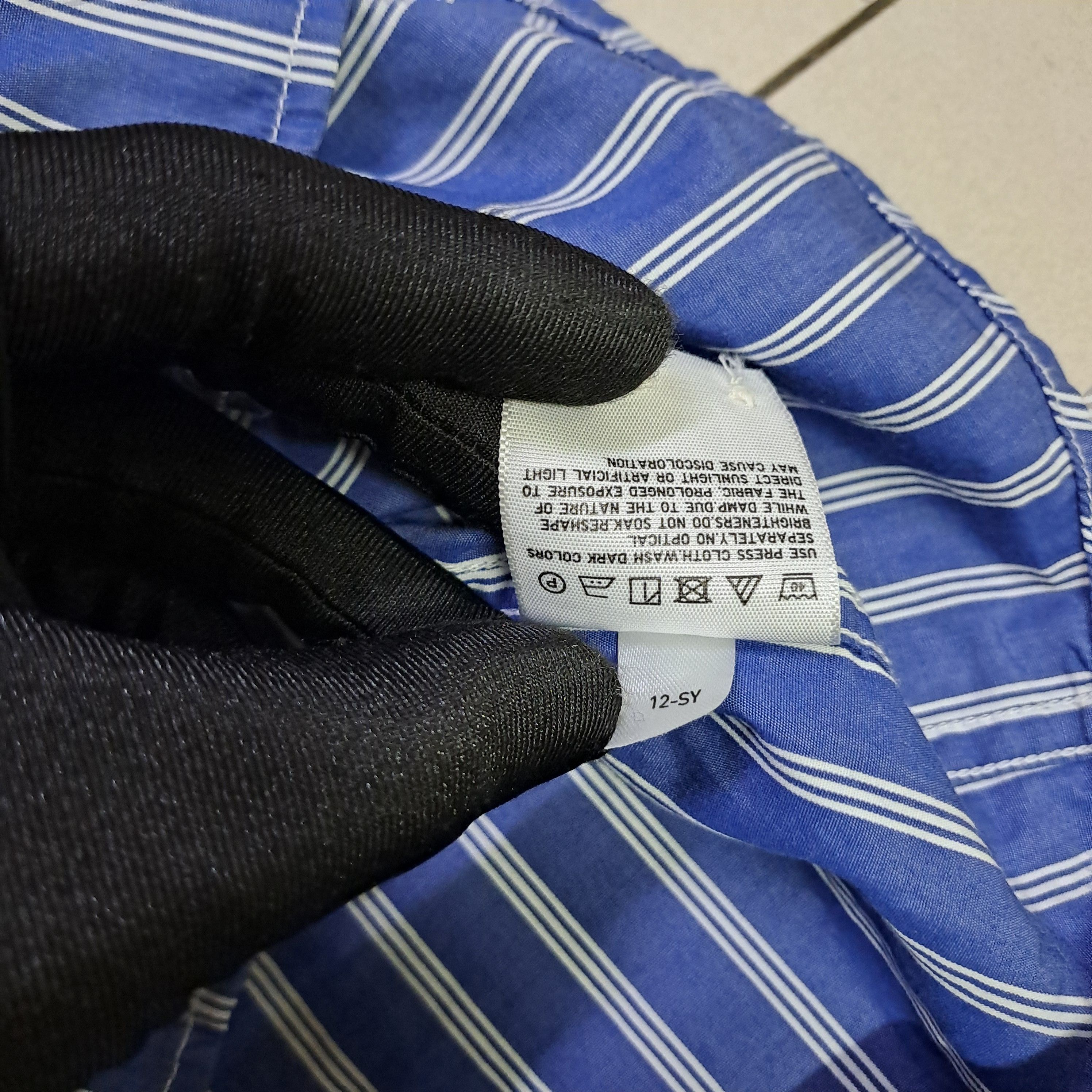 Uniqlo Uniqlo Stripes Button Down Longsleeve Shirt Size US M / EU 48-50 / 2 - 7 Thumbnail