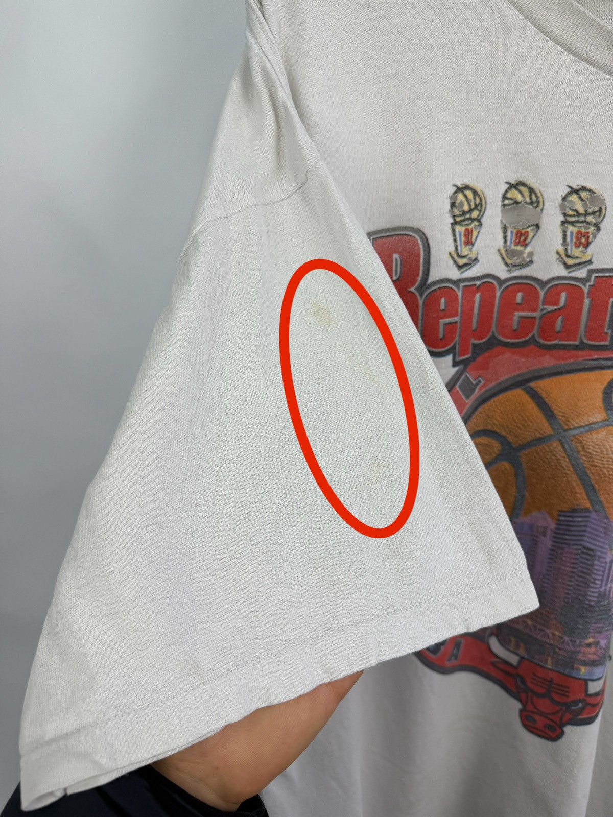 Starter 🇺🇸 Vintage 1998 Chicago Bulls Repeat 3 Peat Starter T-Shir Size US XXL / EU 58 / 5 - 11 Thumbnail