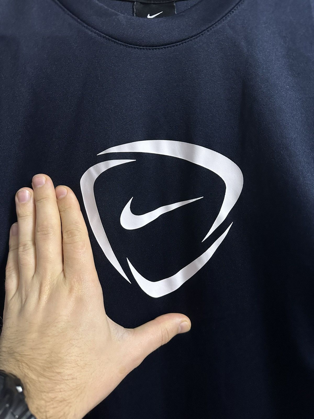 Nike Rare T-shirt Nike Centr Logo Big Swoosh Y2K style. Size US L / EU 52-54 / 3 - 2 Thumbnail