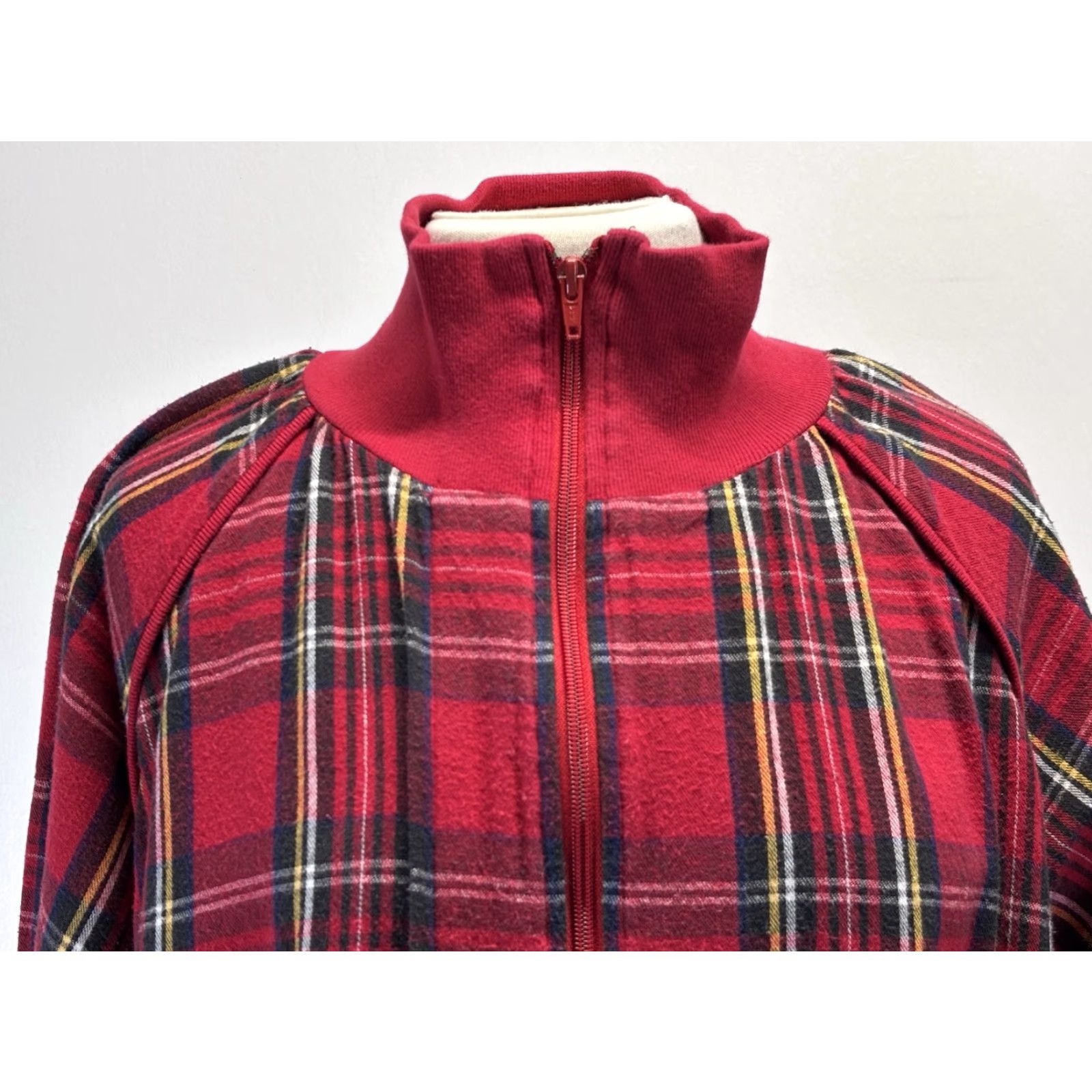 Vintage VINTAGE Go Softly Flannel Robe Nightgown Medium Women’s Red Plaid Zip Classic Size ONE SIZE - 5 Thumbnail