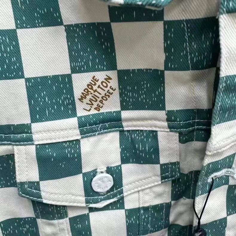 Louis Vuitton Louis Vuitton White and green checkerboard denim jacket Size US L / EU 52-54 / 3 - 4 Thumbnail