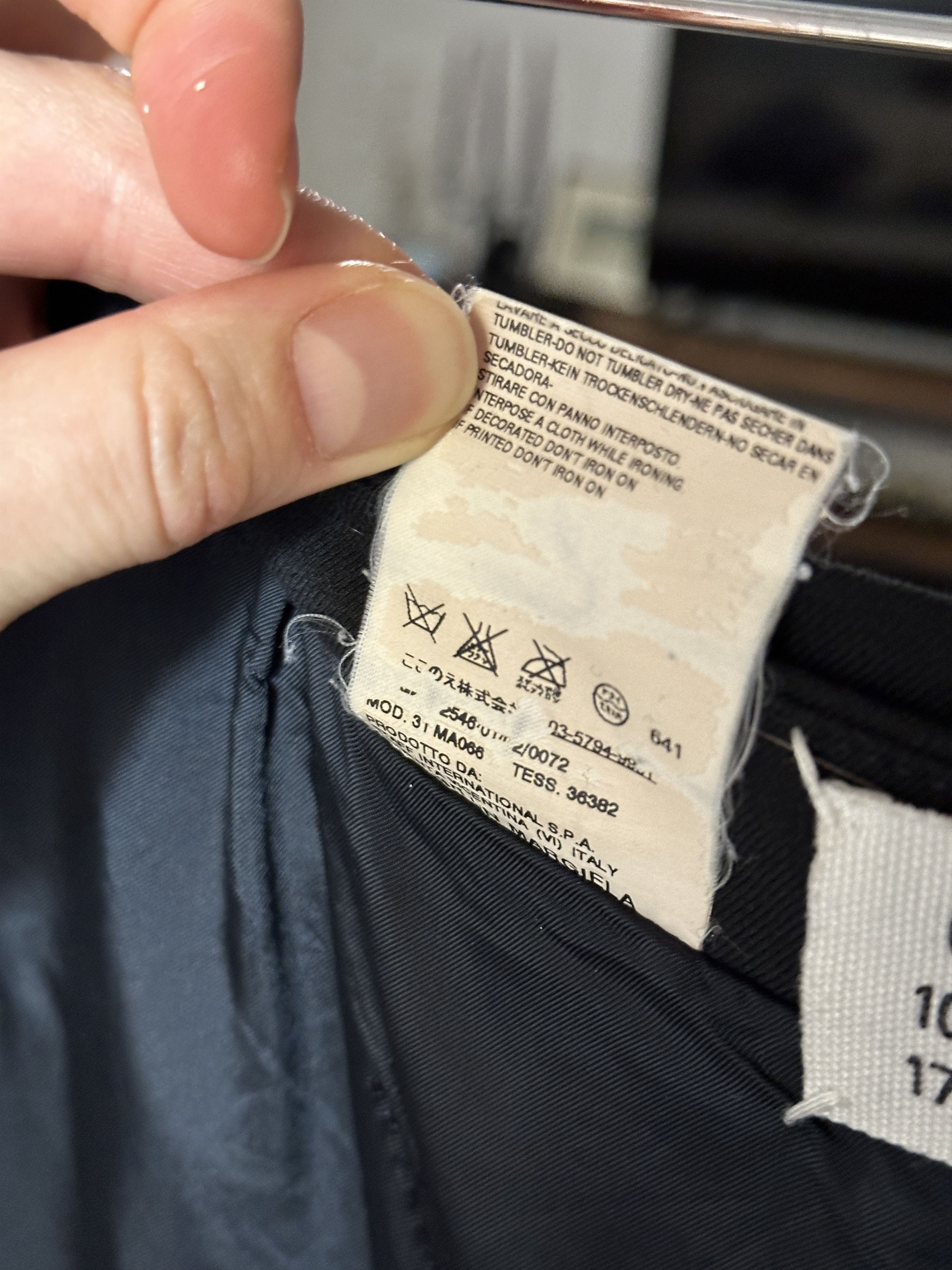 Maison Margiela Maison Margiela Black Cupro Culottes Size 28" / US 6 / IT 42 - 8 Thumbnail