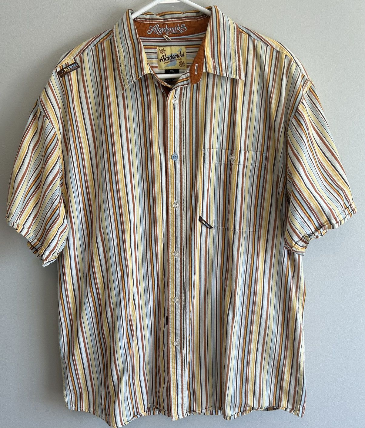 Vintage Vintage Akademiks Men’s Brown, Blue & Orange Button Up Shirt Size US M / EU 48-50 / 2 - 1 Thumbnail