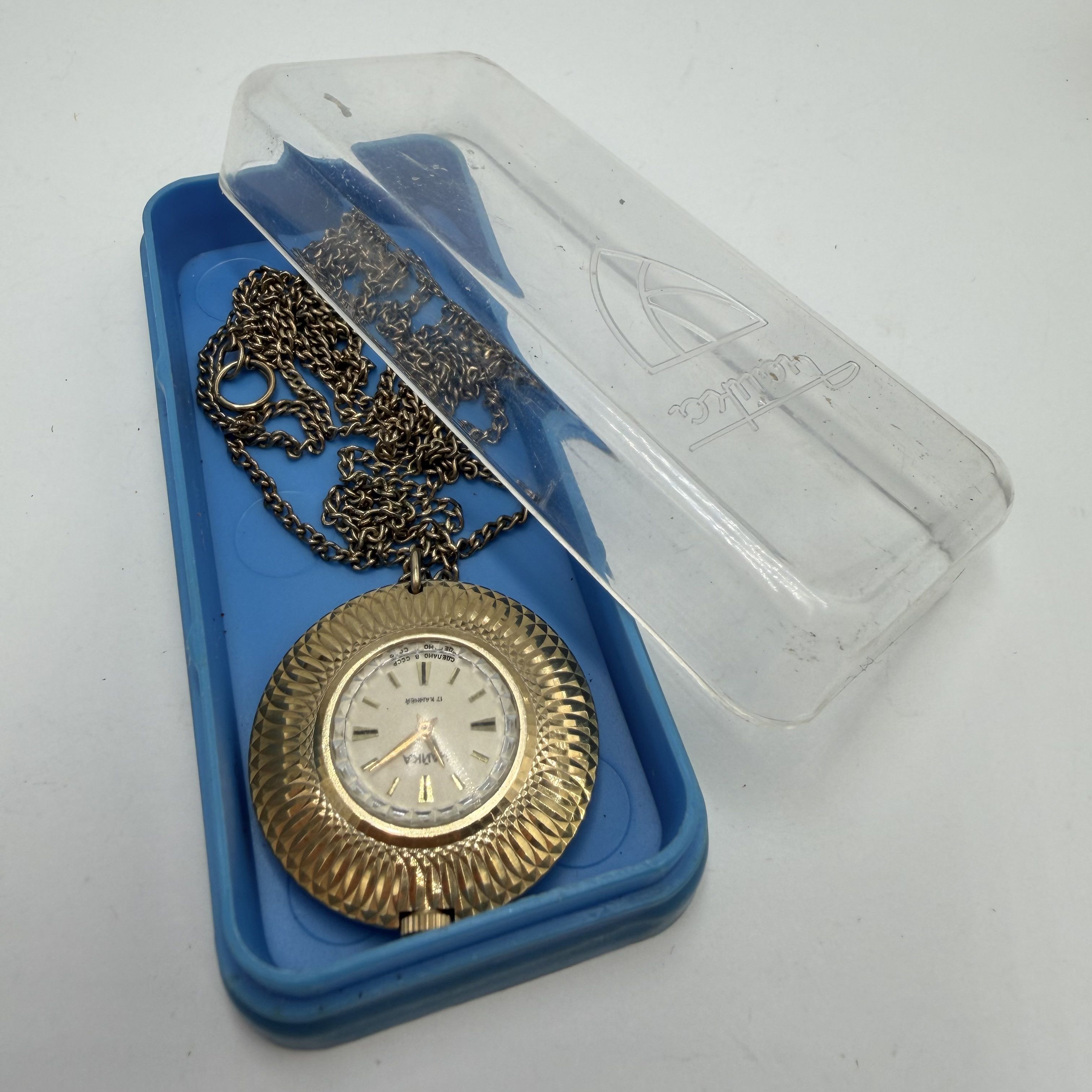 Vintage Vintage Soviet Chaika Pendant Watch AU Gilded 17 Jewels Size ONE SIZE - 1 Thumbnail