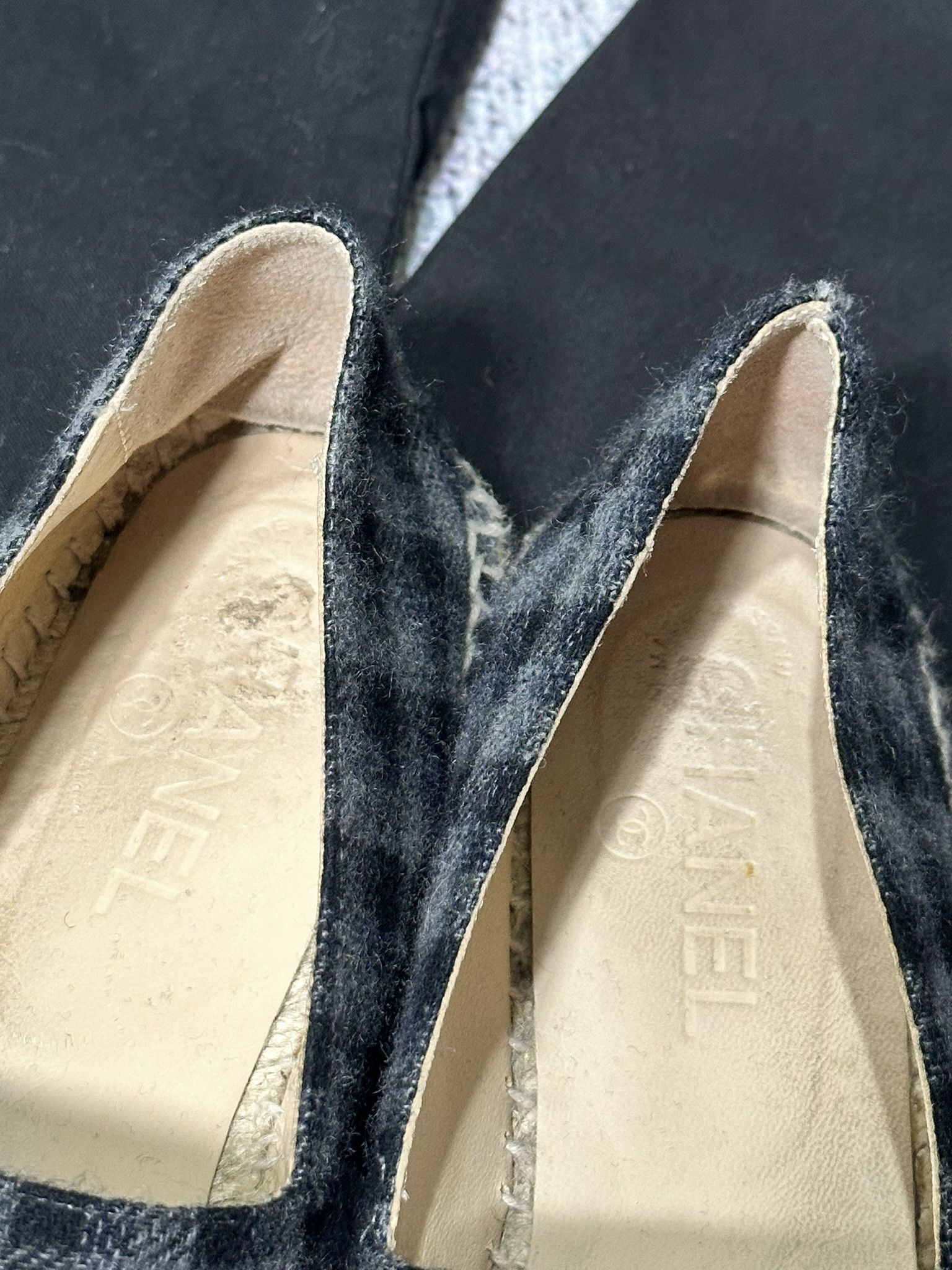 Chanel Chanel Espadrilles Flannel CC Logo Gray Wedge Shoes Size US 7 / IT 37 - 6 Thumbnail