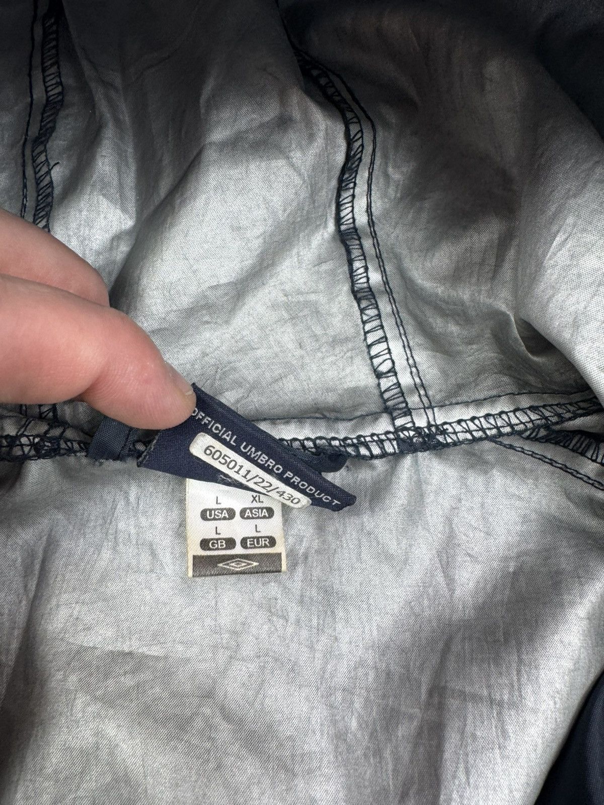 Umbro × Vintage Men’s Vintage UMBRO Waterproof Windbreaker Jacket size L Size US L / EU 52-54 / 3 - 5 Thumbnail