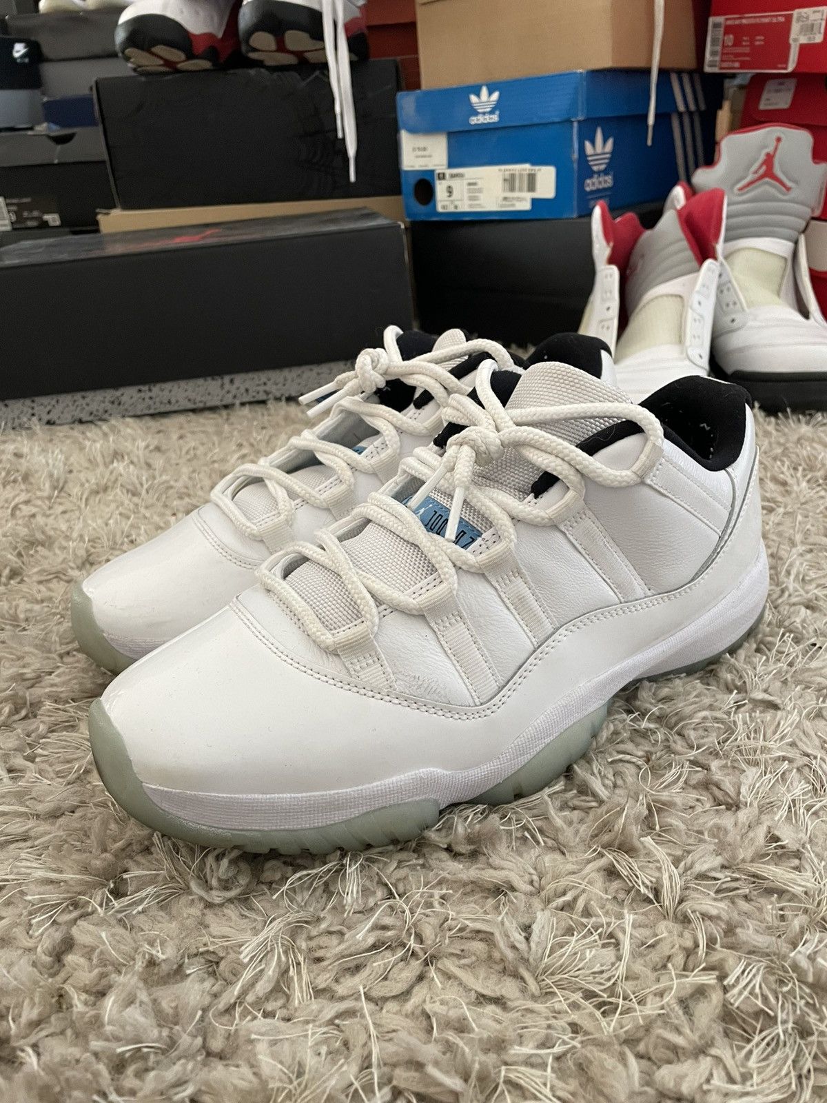 Jordan 11 Low Legend Blue