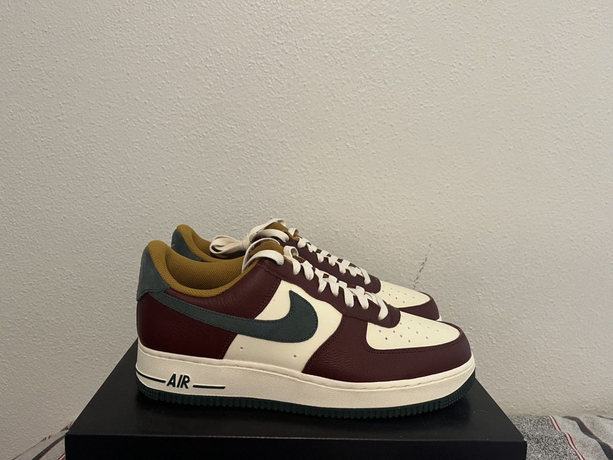 Nike Nike Air Force 1 ‘07 LV8 Size US 10 / EU 43 - 1 Thumbnail
