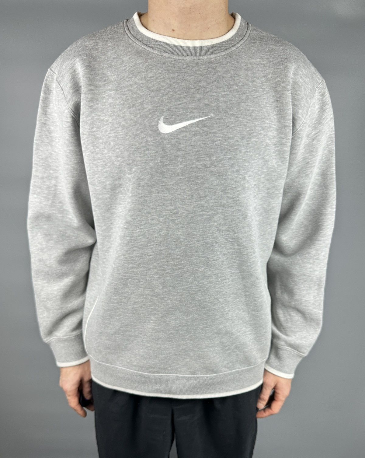 Nike Nike Big Center Swoosh Logo Sweatshirt Crewneck Y2K Vintage Size US L / EU 52-54 / 3 - 10 Thumbnail