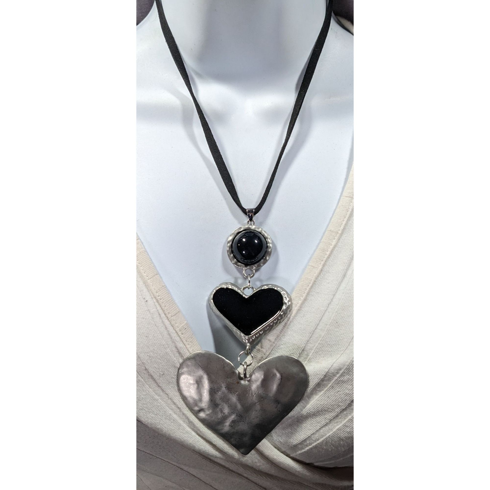 Other Gothic Heart Silver Tone And Black Graduated Pendant Necklac Size ONE SIZE - 4 Thumbnail